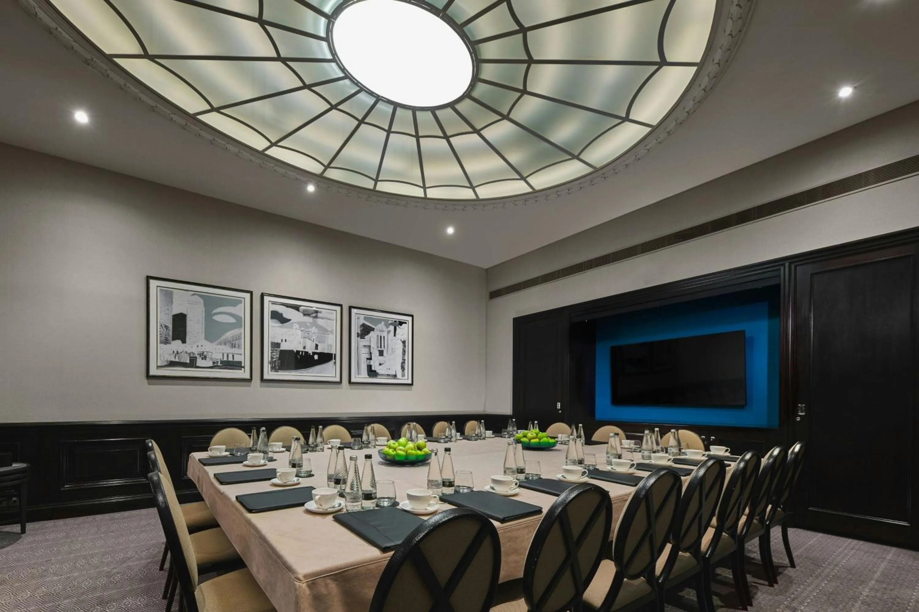 Meeting/conference room in Threadneedles, Autograph Collection