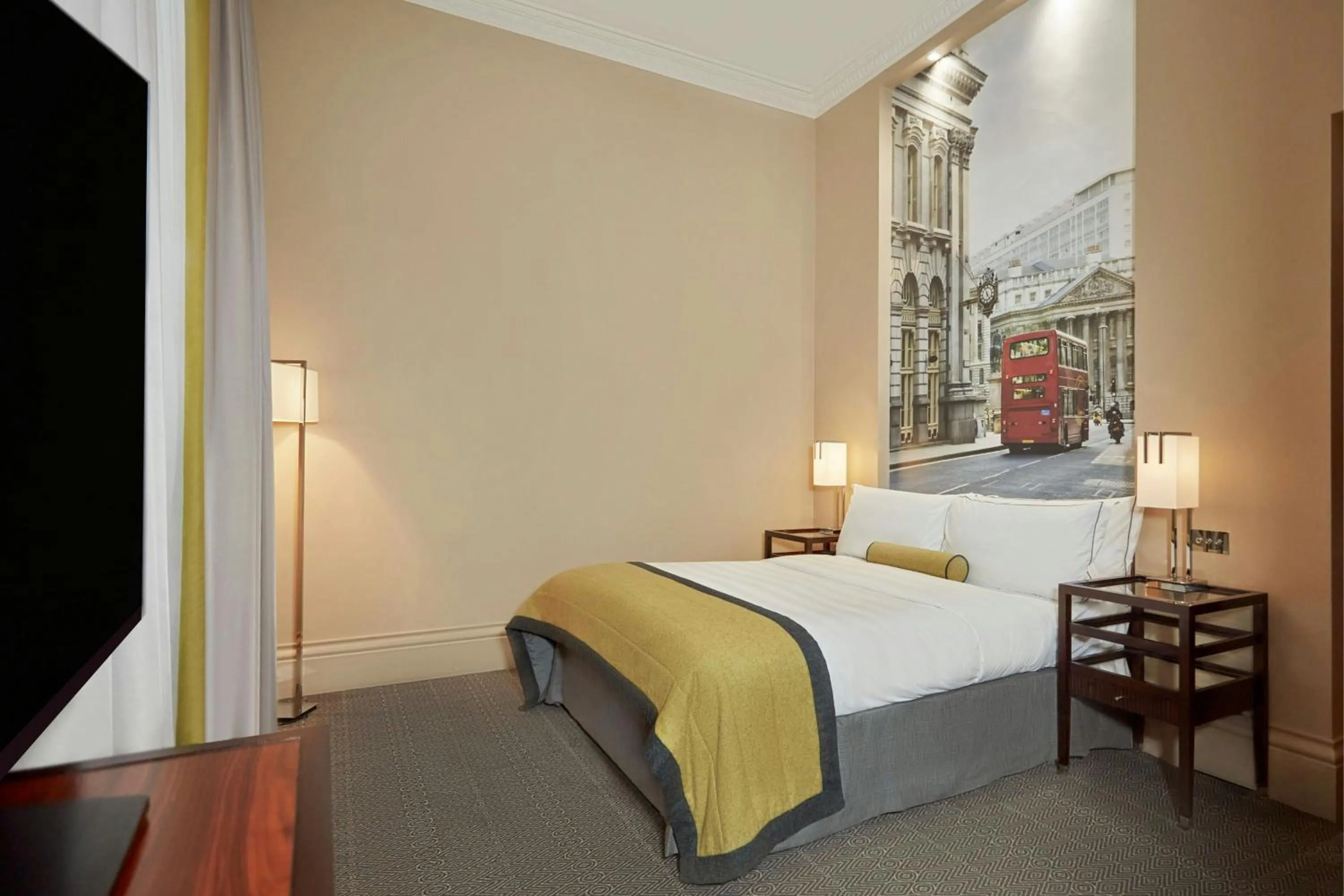 Photo of the whole room, Bed in Threadneedles, Autograph Collection