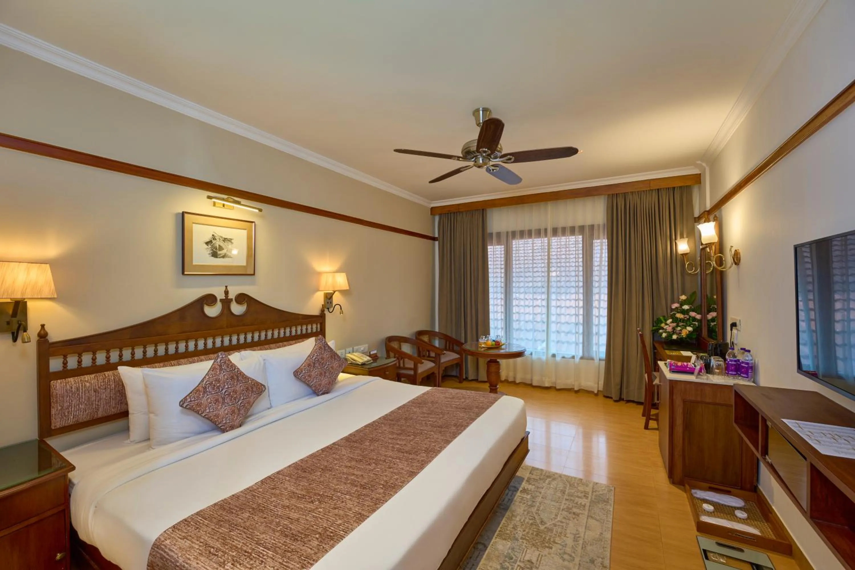 Bed in The Raviz Kadavu, Kozhikode