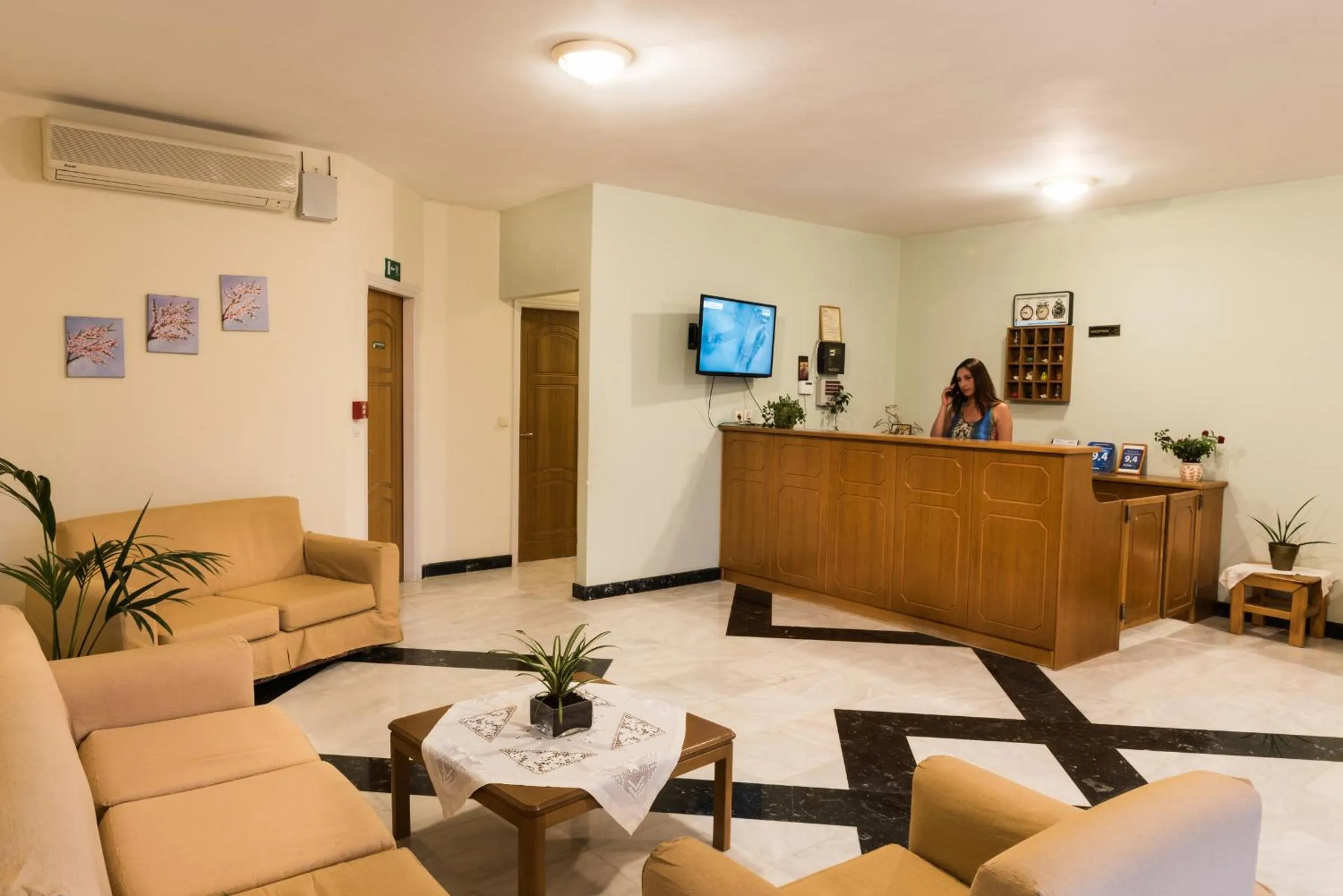 Lobby or reception in Mythos Beach Hotel Apartments