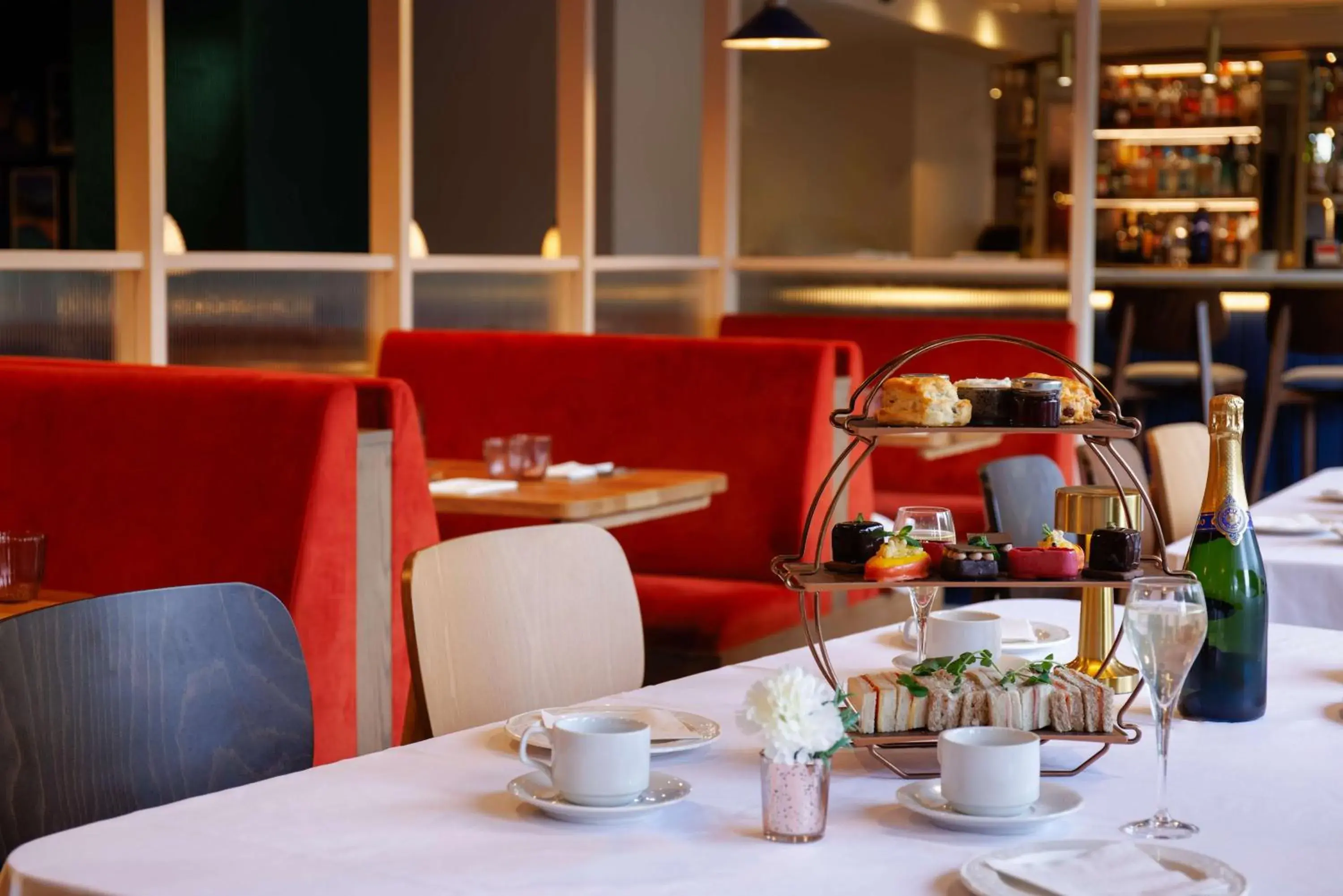 Restaurant/places to eat in Hilton Cobham Restaurant/places to eat in Hilton Cobham