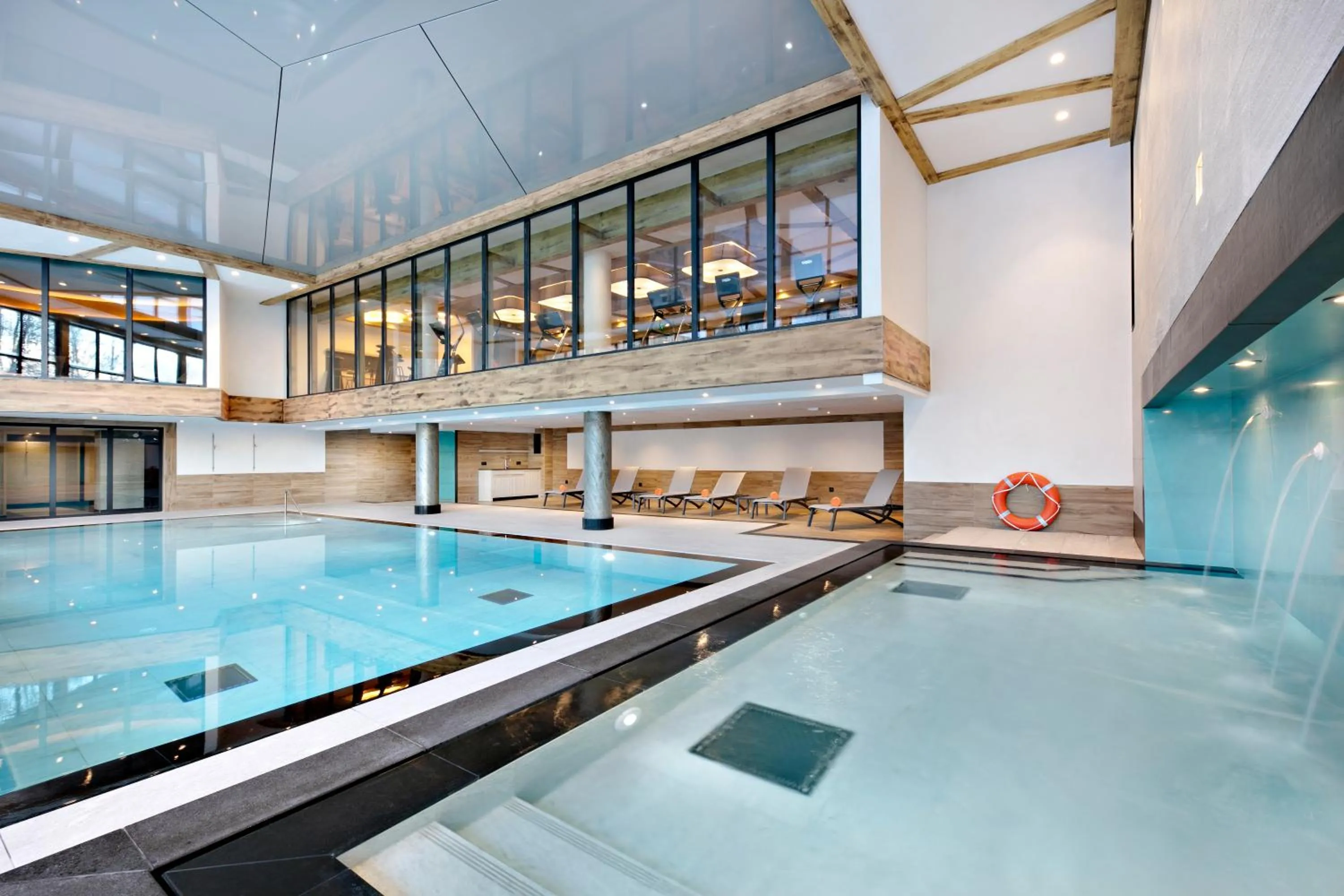 Swimming pool in MGM Hôtels & Résidences - Résidence Chalets Elena