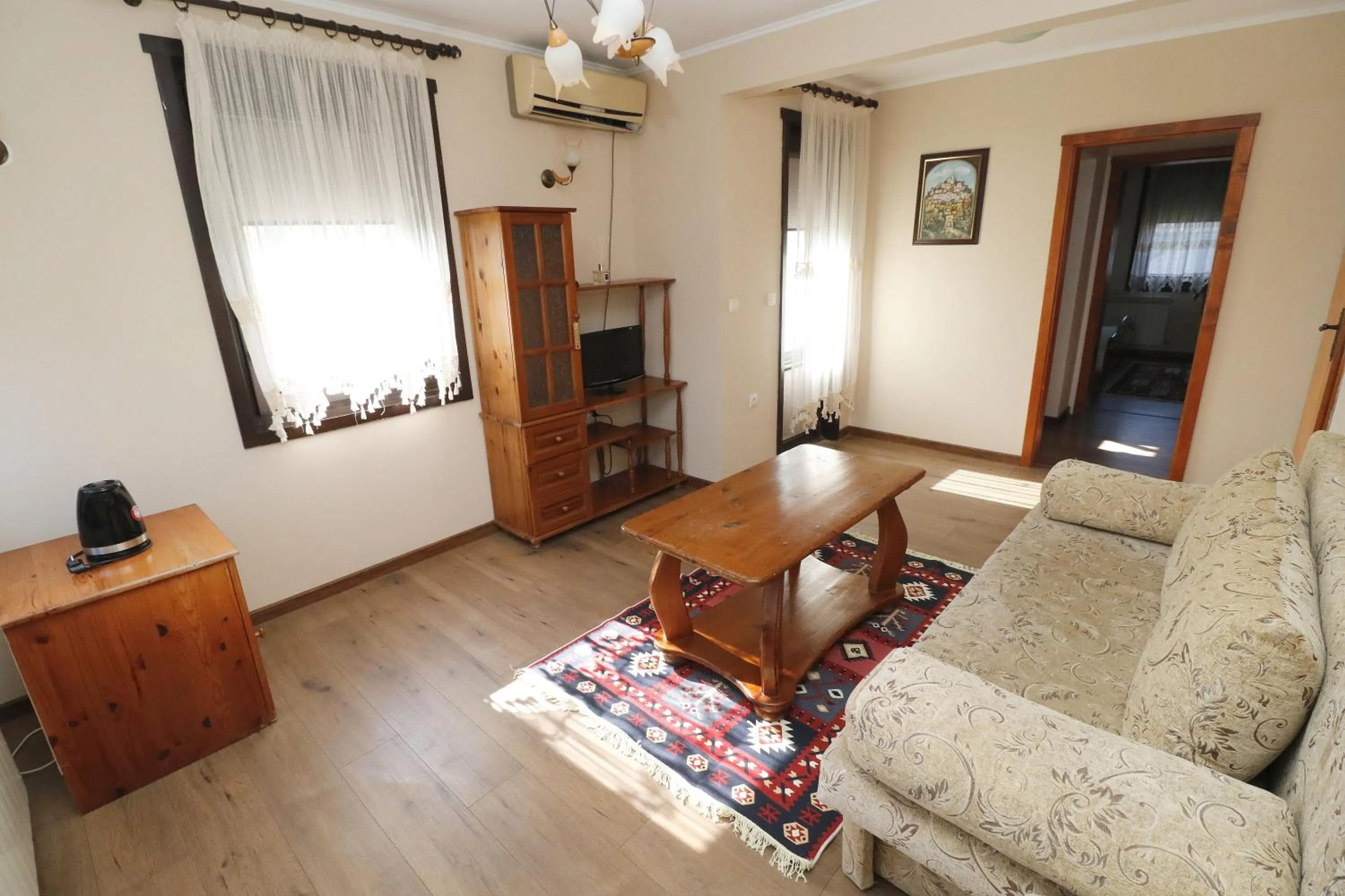 TV and multimedia in Family Hotel Arbanashka Sreshta