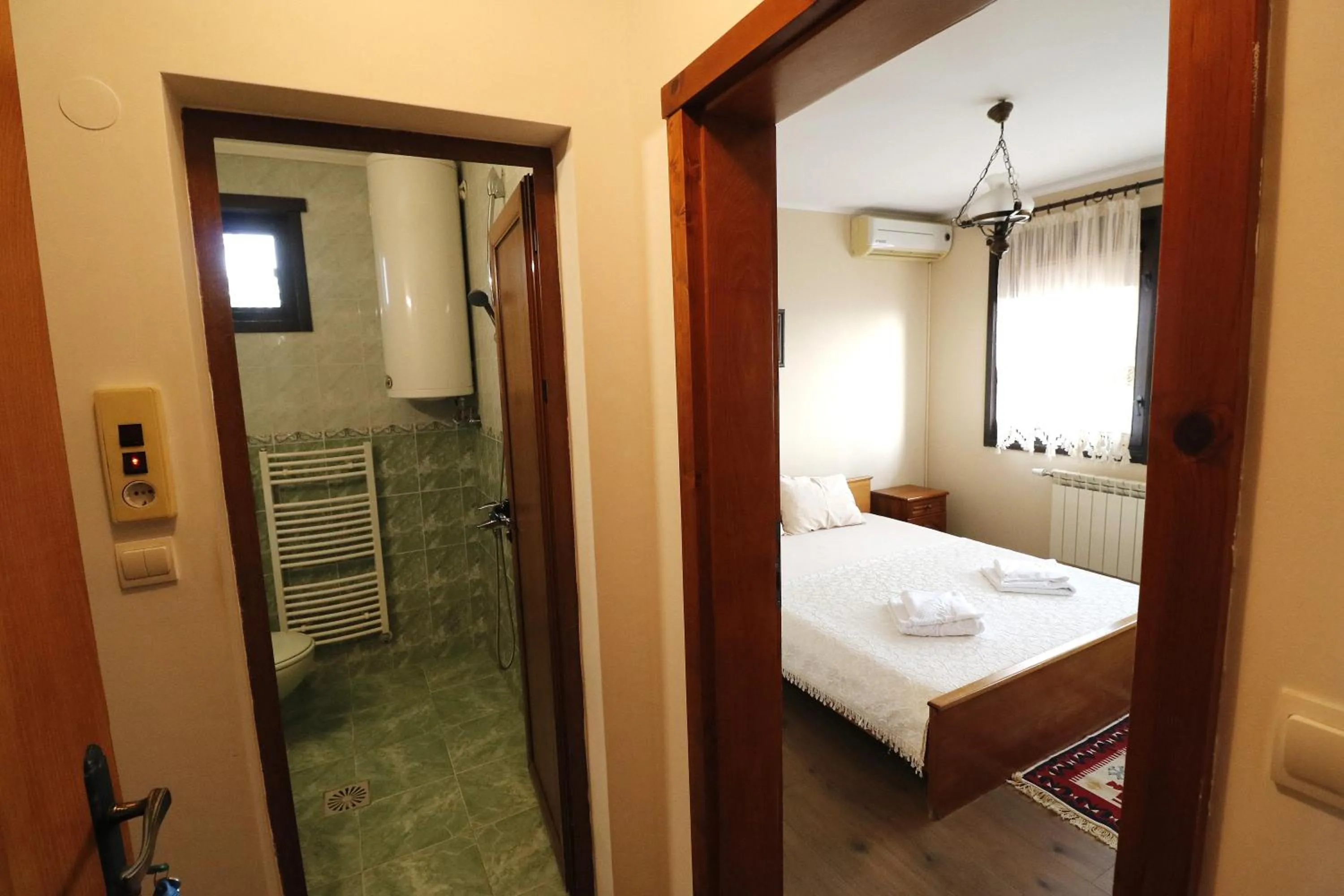 Bedroom, Bed in Family Hotel Arbanashka Sreshta
