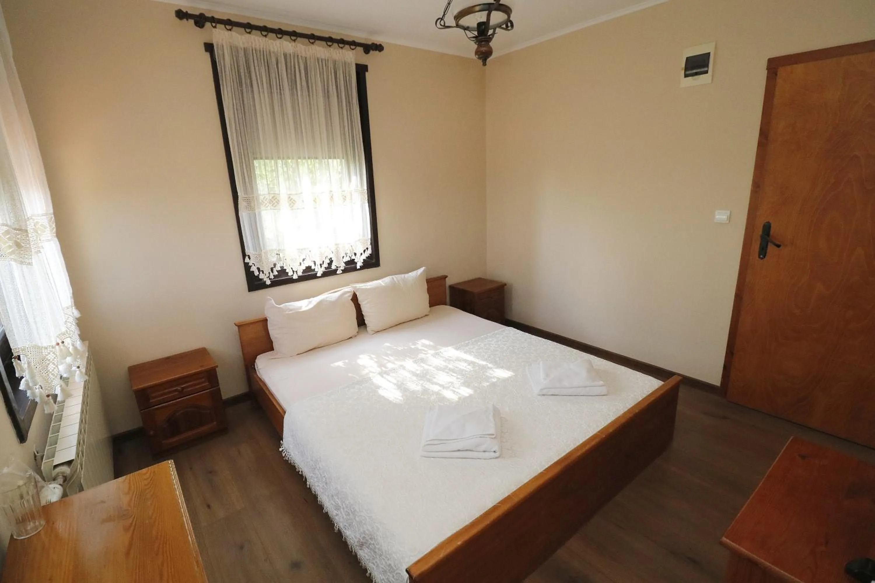 Bedroom, Bed in Family Hotel Arbanashka Sreshta