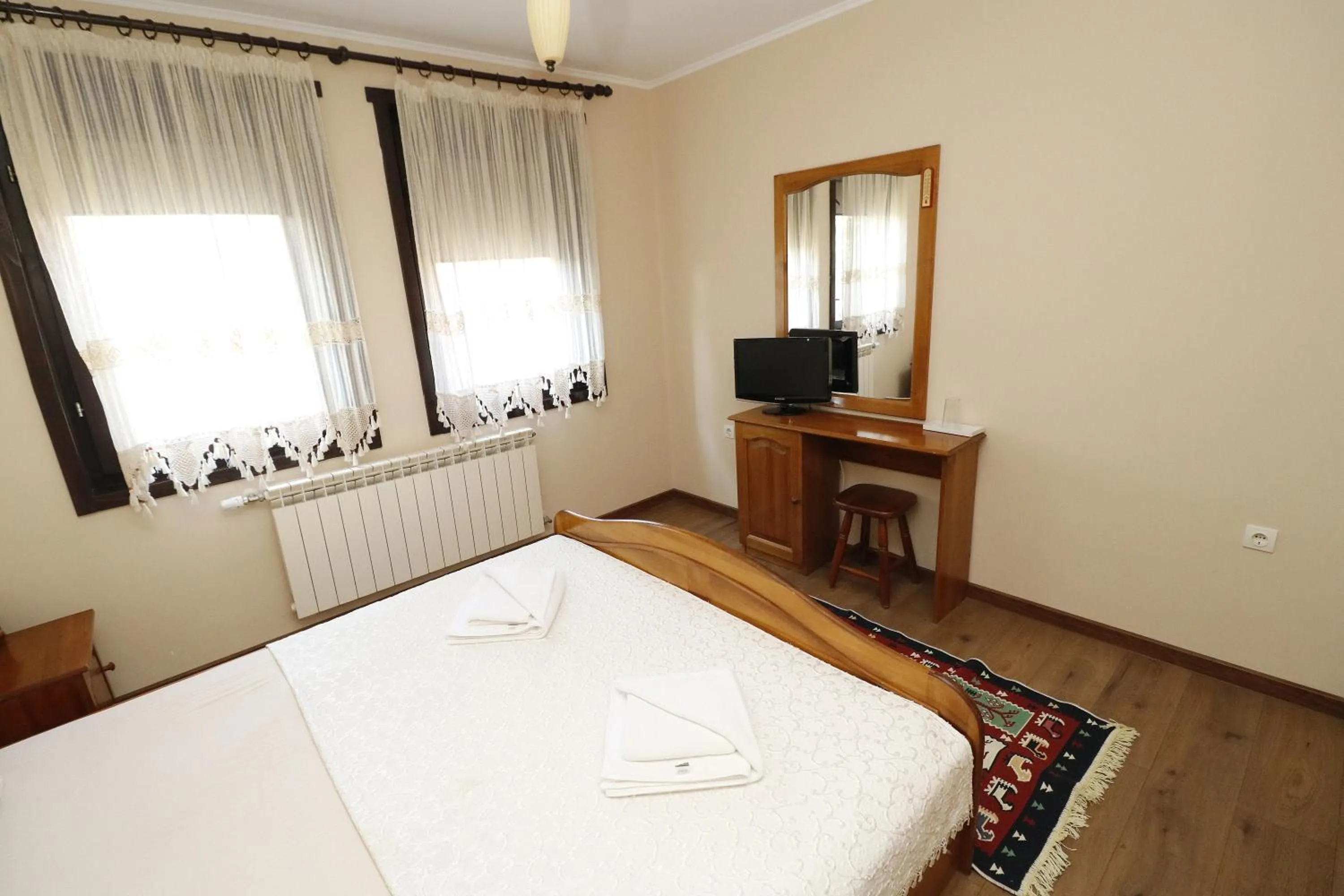 Bedroom, Bed in Family Hotel Arbanashka Sreshta