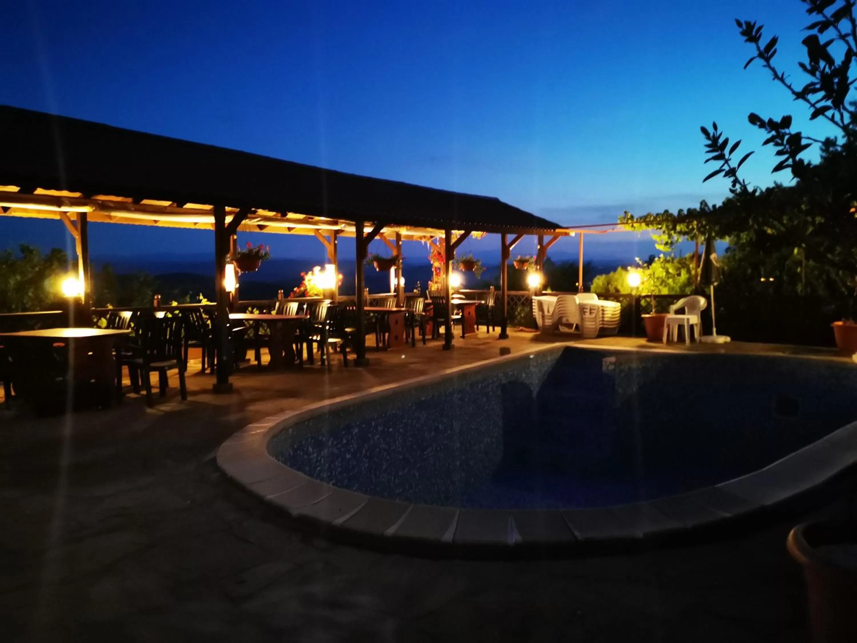 Night in Family Hotel Arbanashka Sreshta