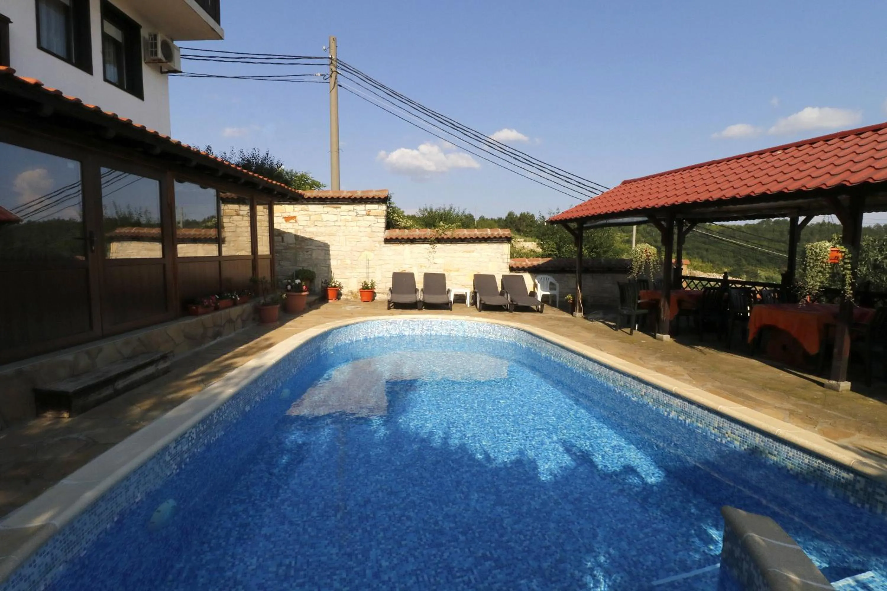 Swimming pool in Family Hotel Arbanashka Sreshta