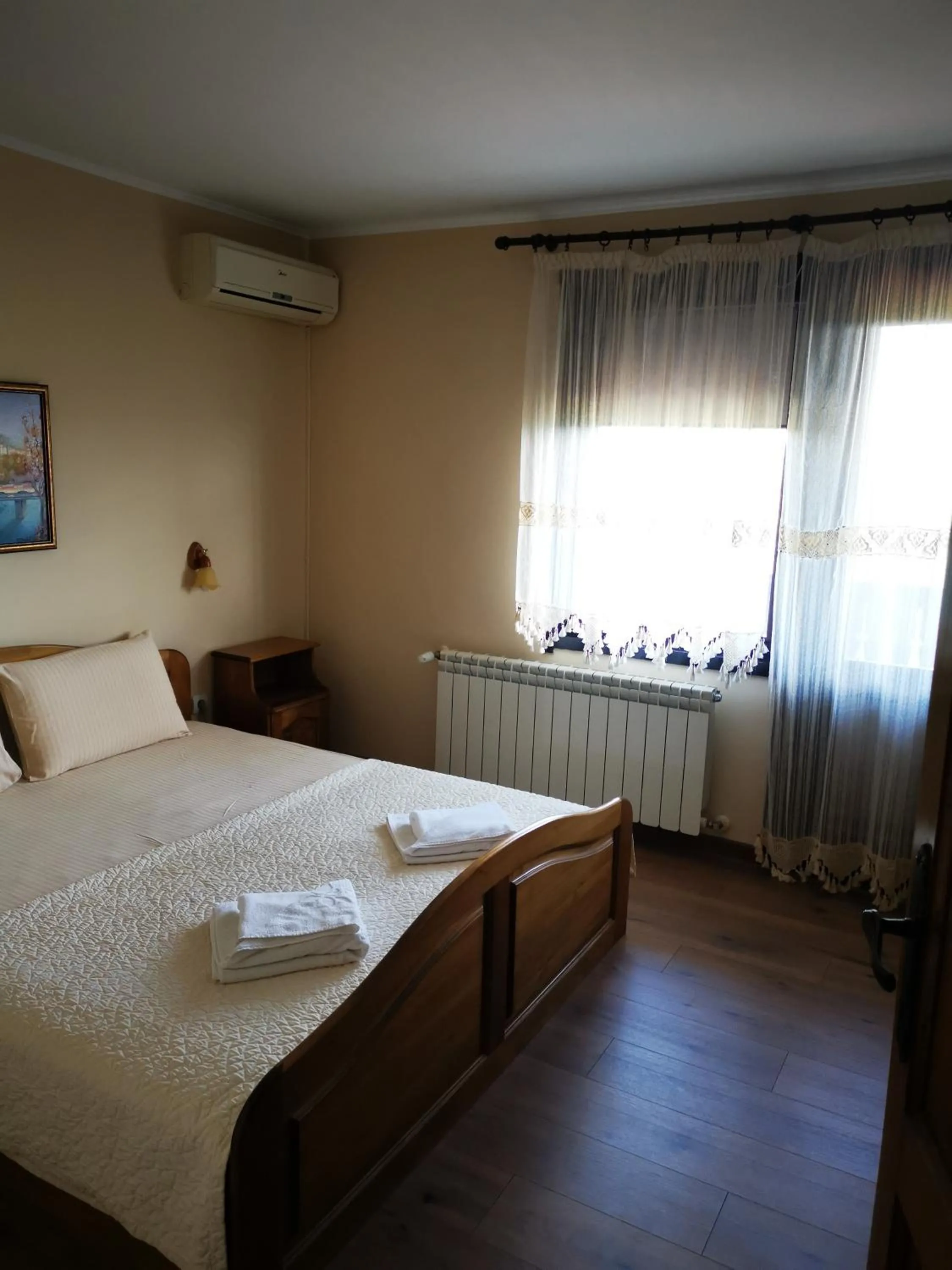 Bed in Family Hotel Arbanashka Sreshta