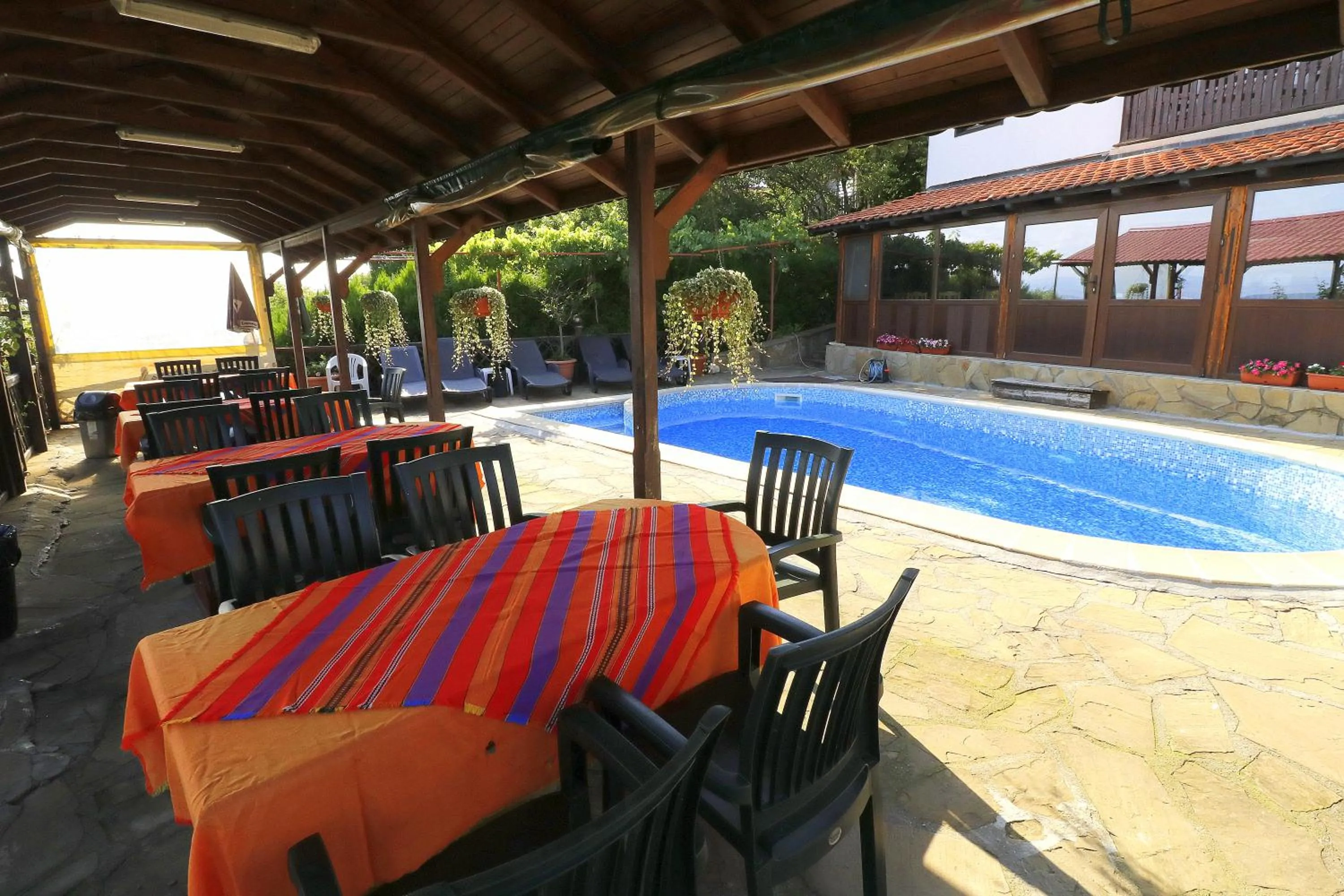 Swimming pool in Family Hotel Arbanashka Sreshta