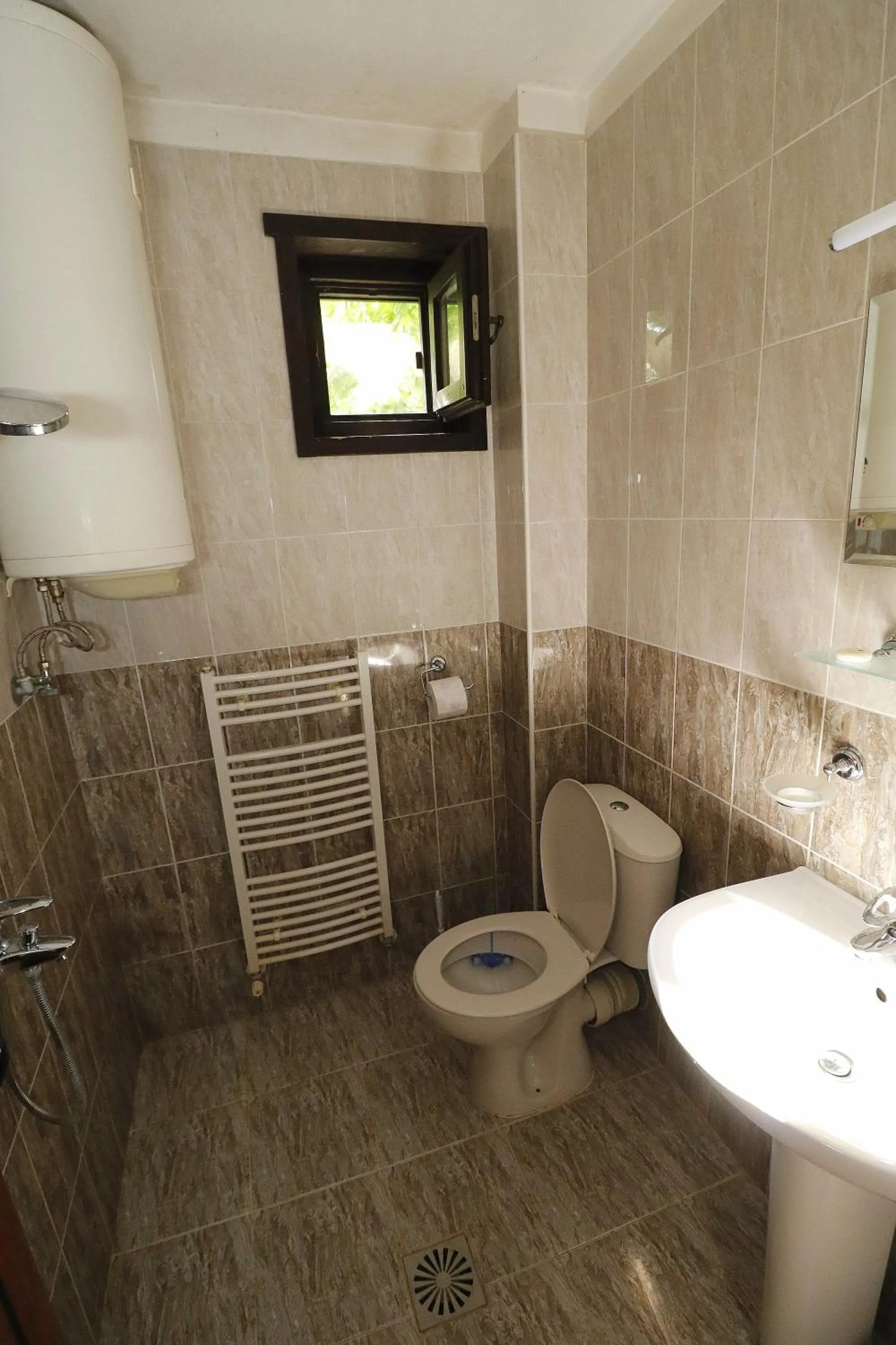 Bathroom in Family Hotel Arbanashka Sreshta
