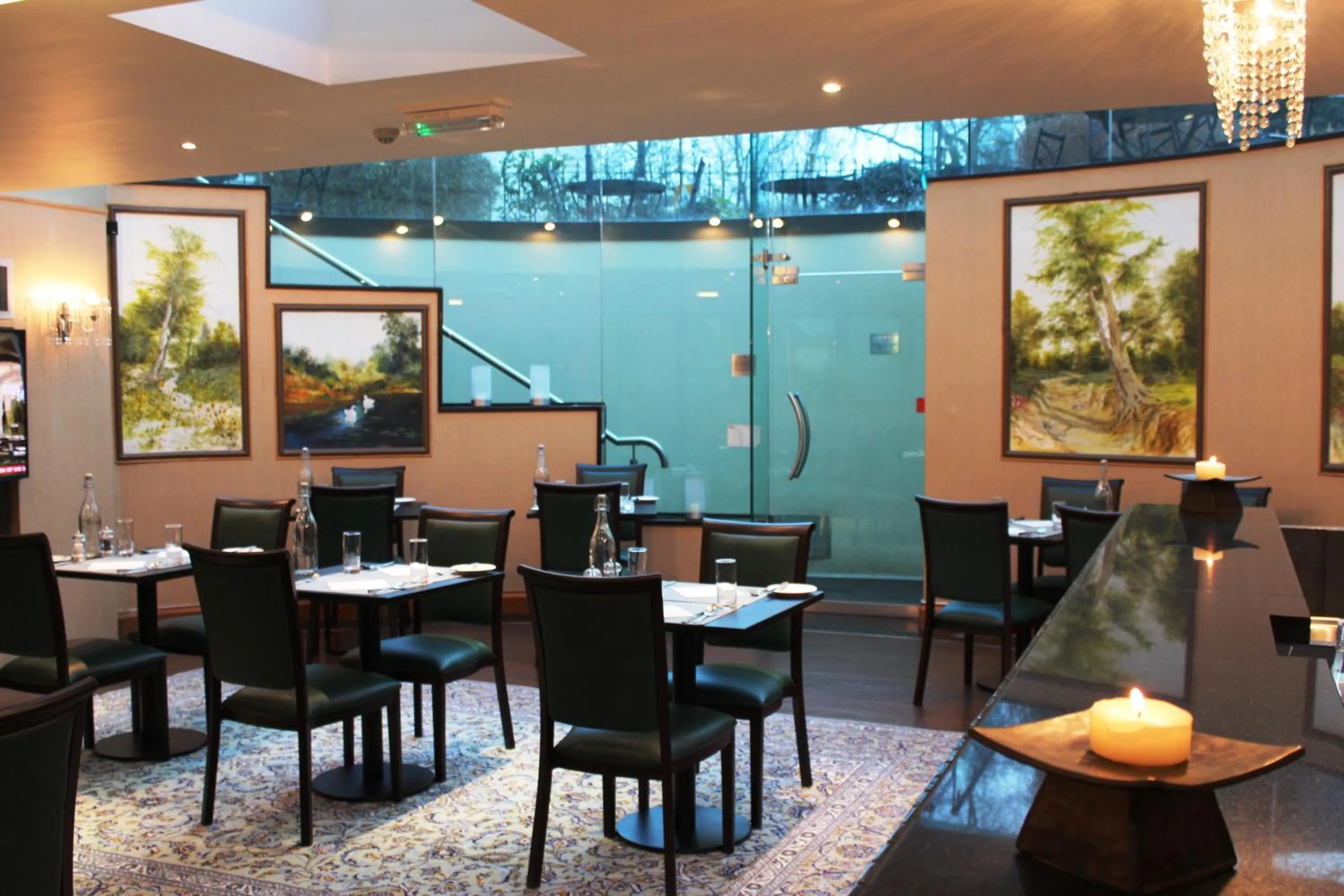 Restaurant/places to eat in The Colonnade