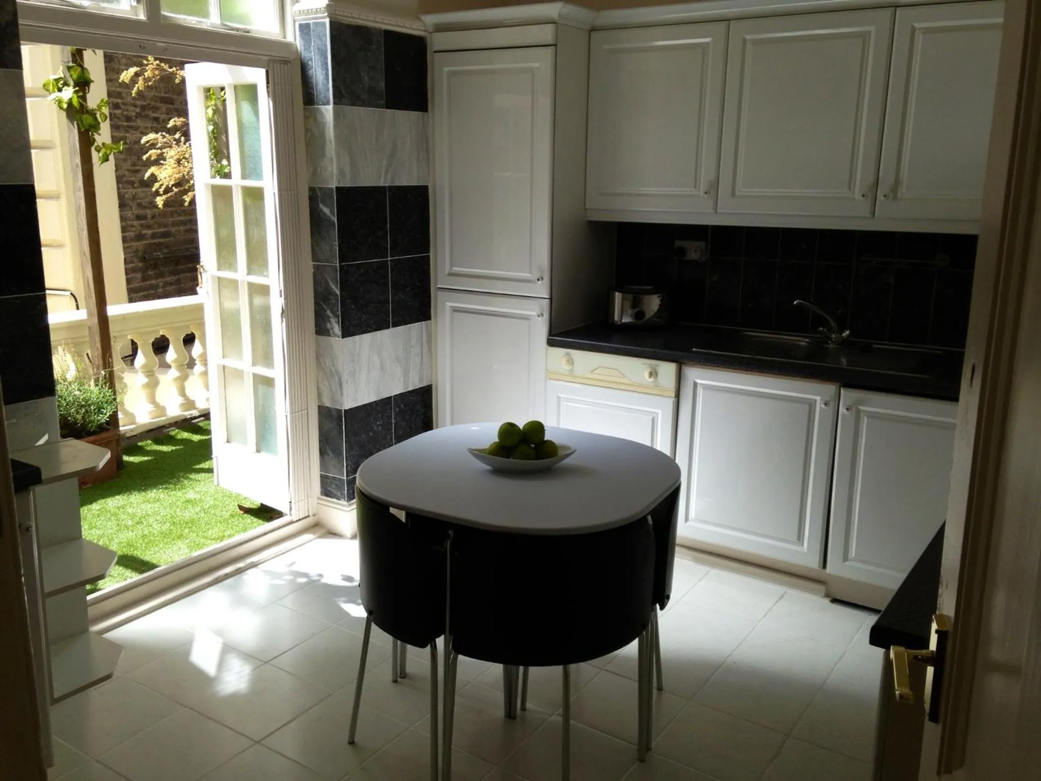 Dining area in The Colonnade