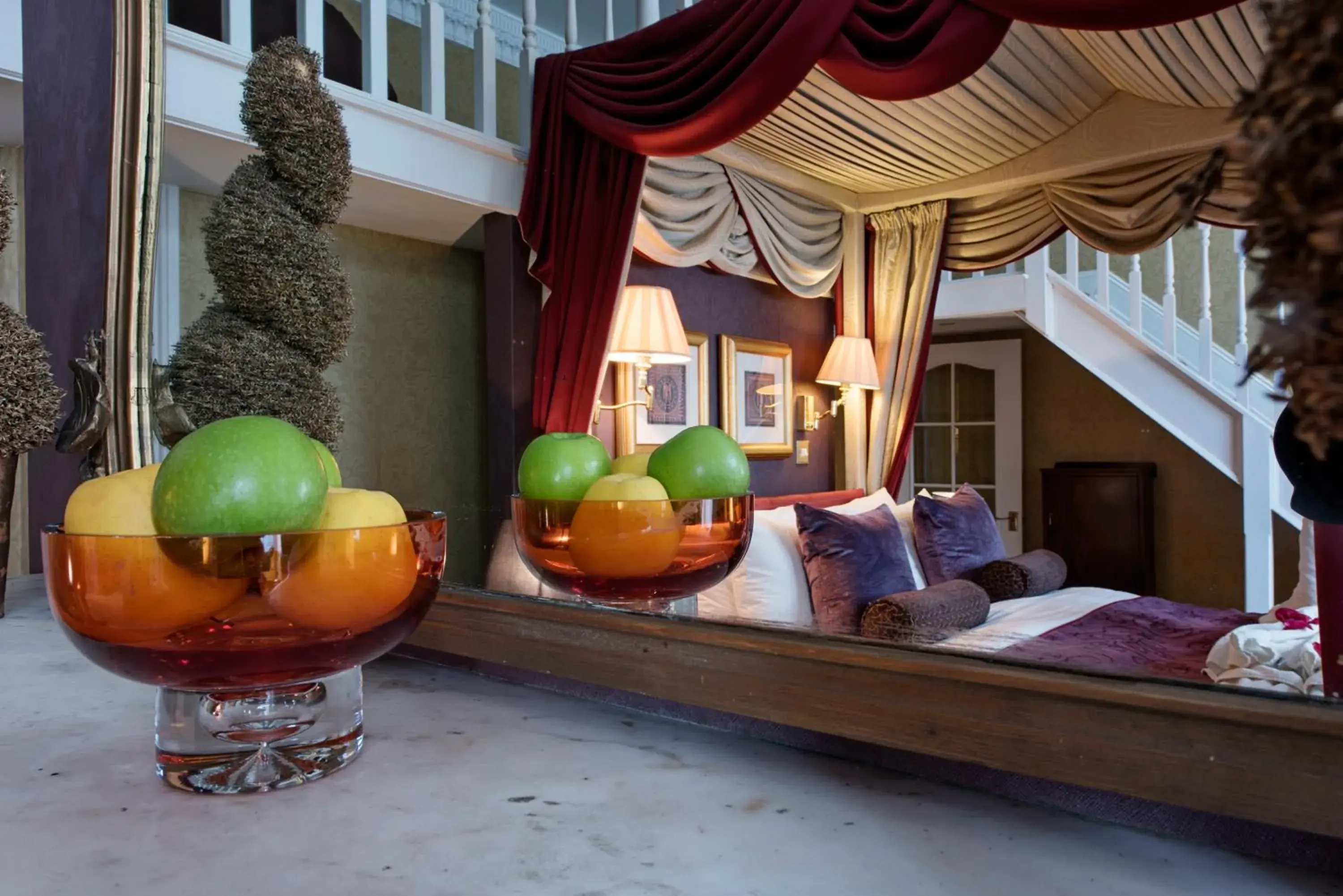 Property building in The Colonnade Property building in The Colonnade