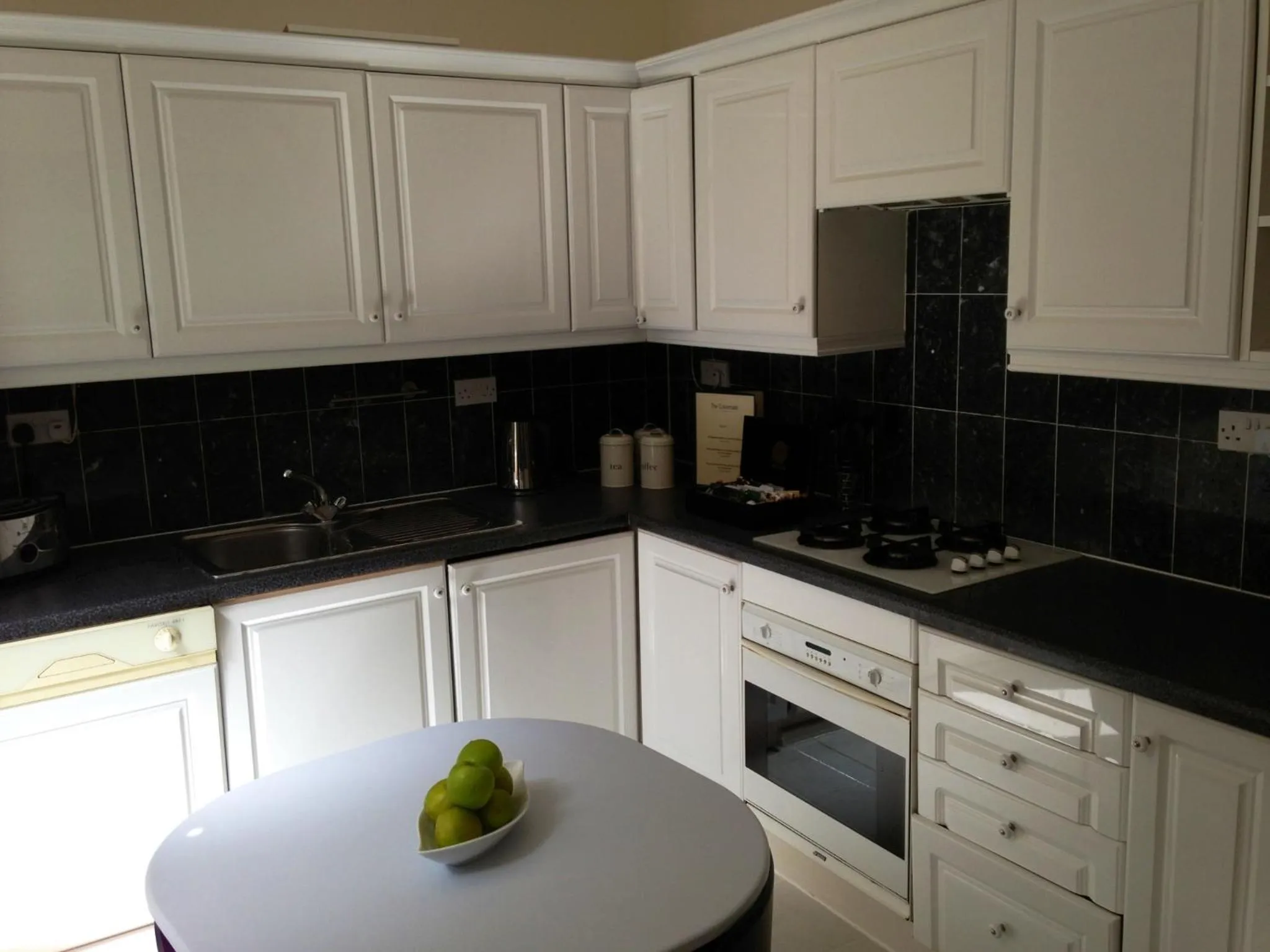 Kitchen or kitchenette in The Colonnade