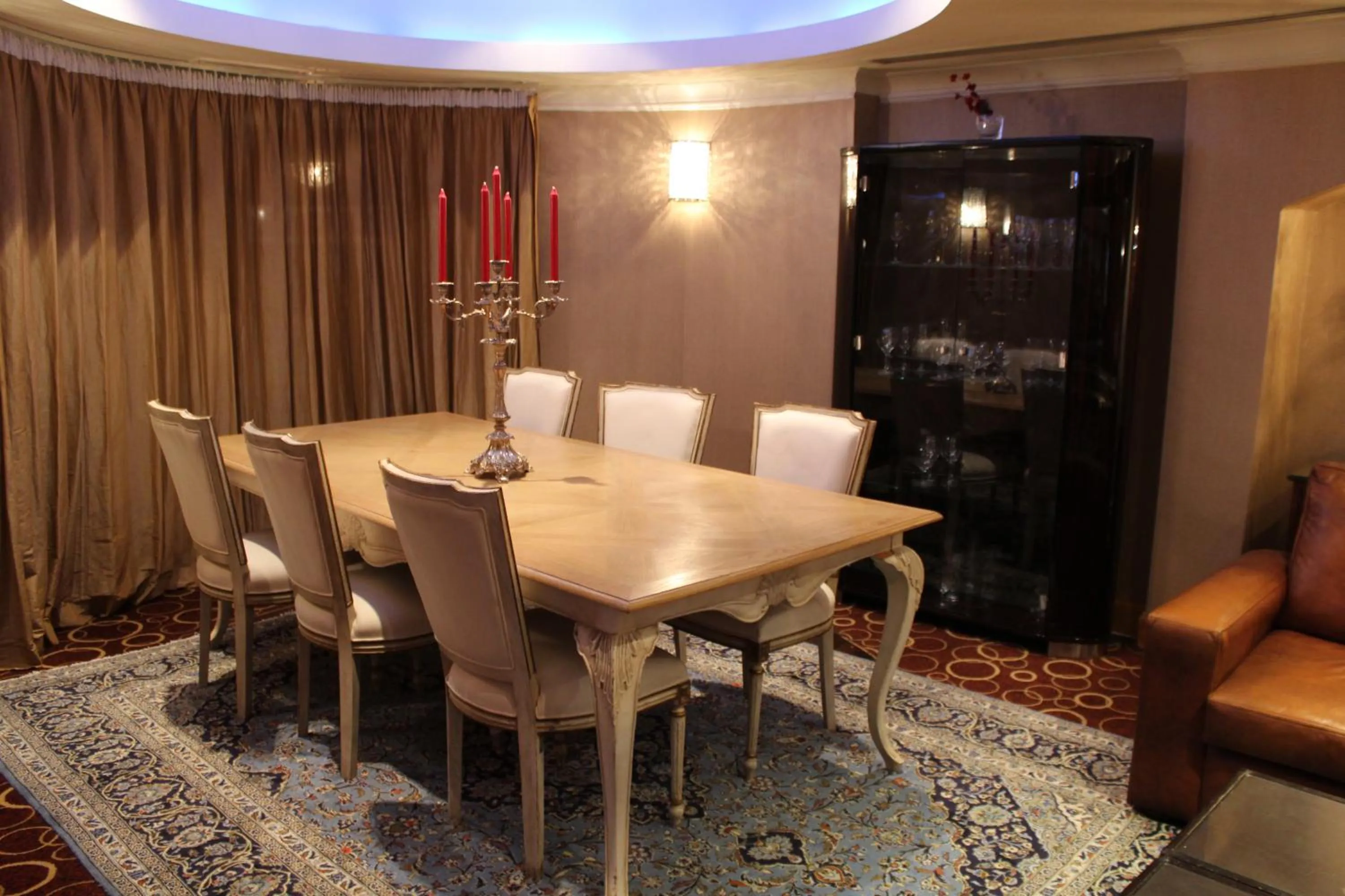 Food and drinks in The Colonnade