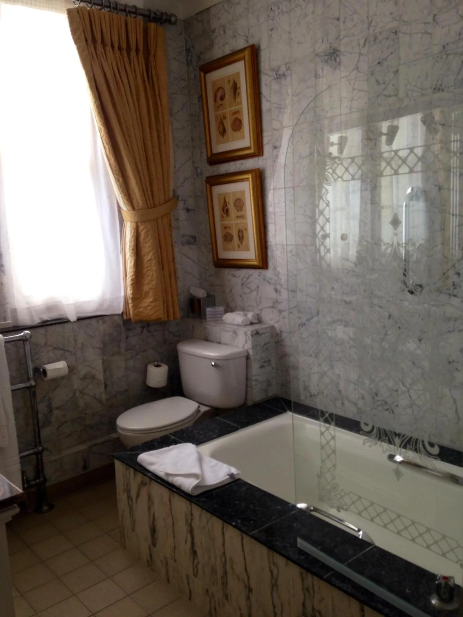 Bathroom in The Colonnade