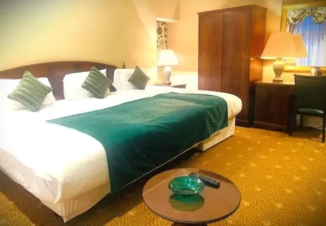 Bed in The Colonnade Bed in The Colonnade