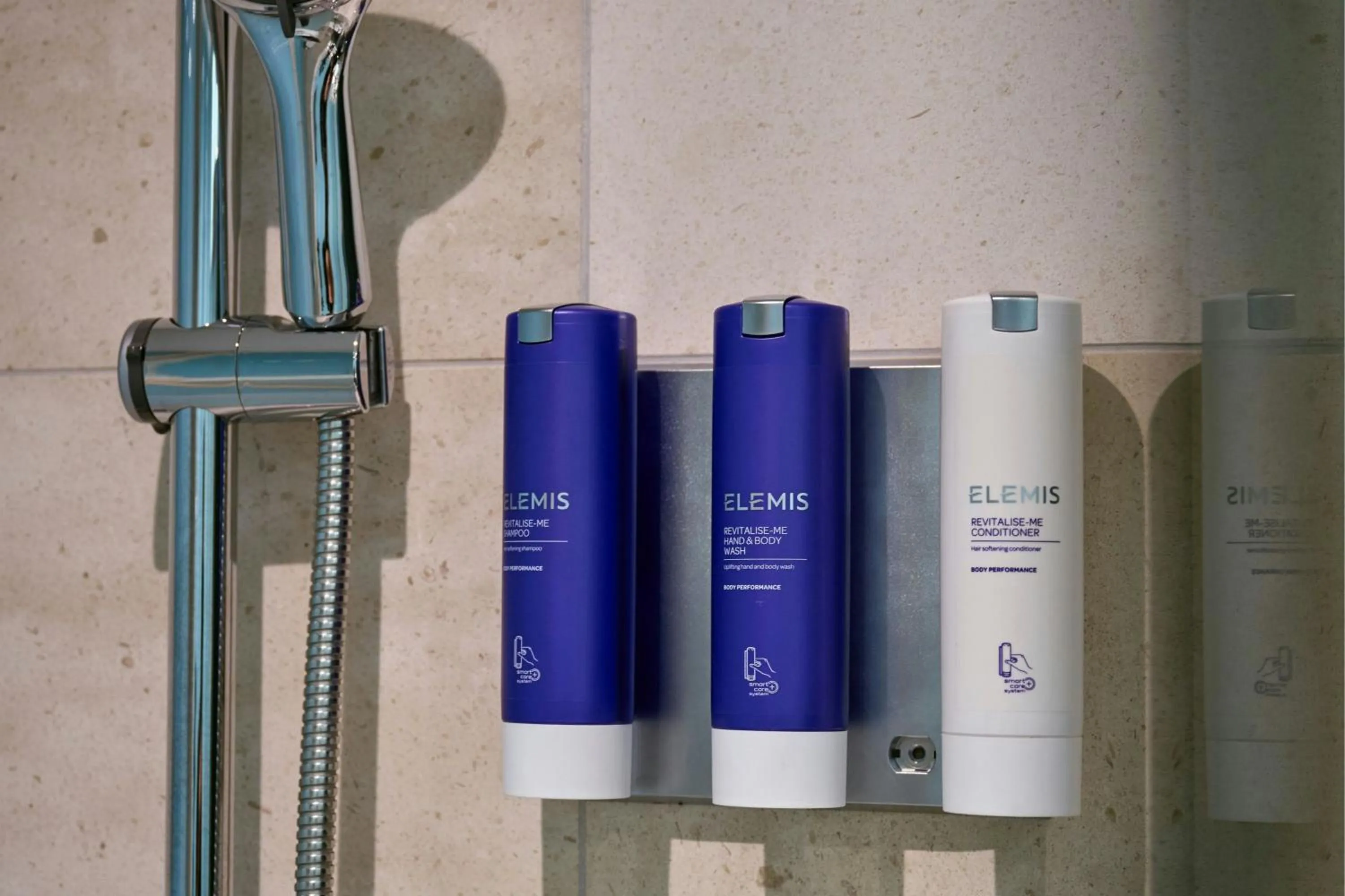 Photo of the whole room in The Glasshouse, Autograph Collection