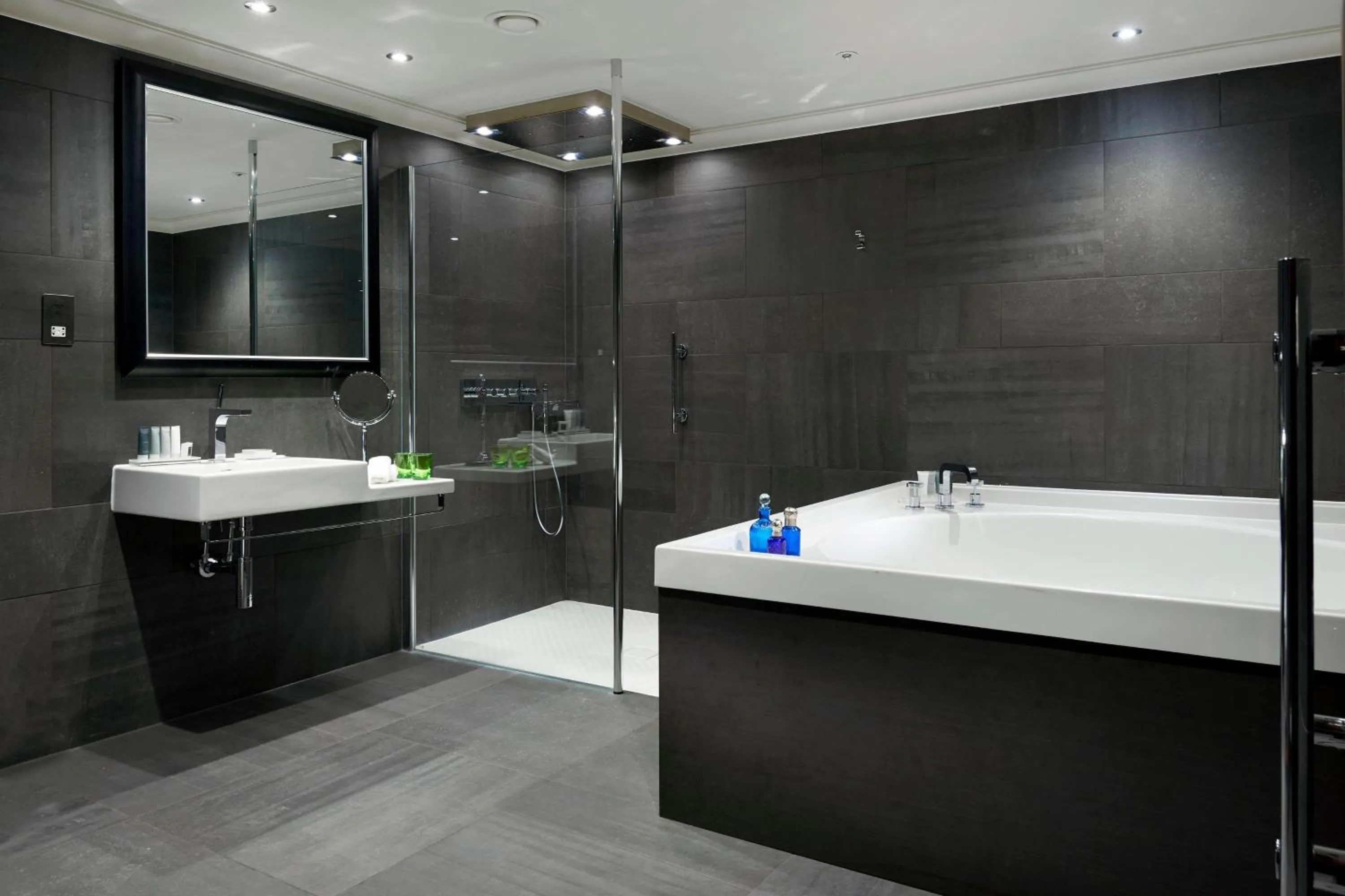 Bathroom in The Glasshouse, Autograph Collection