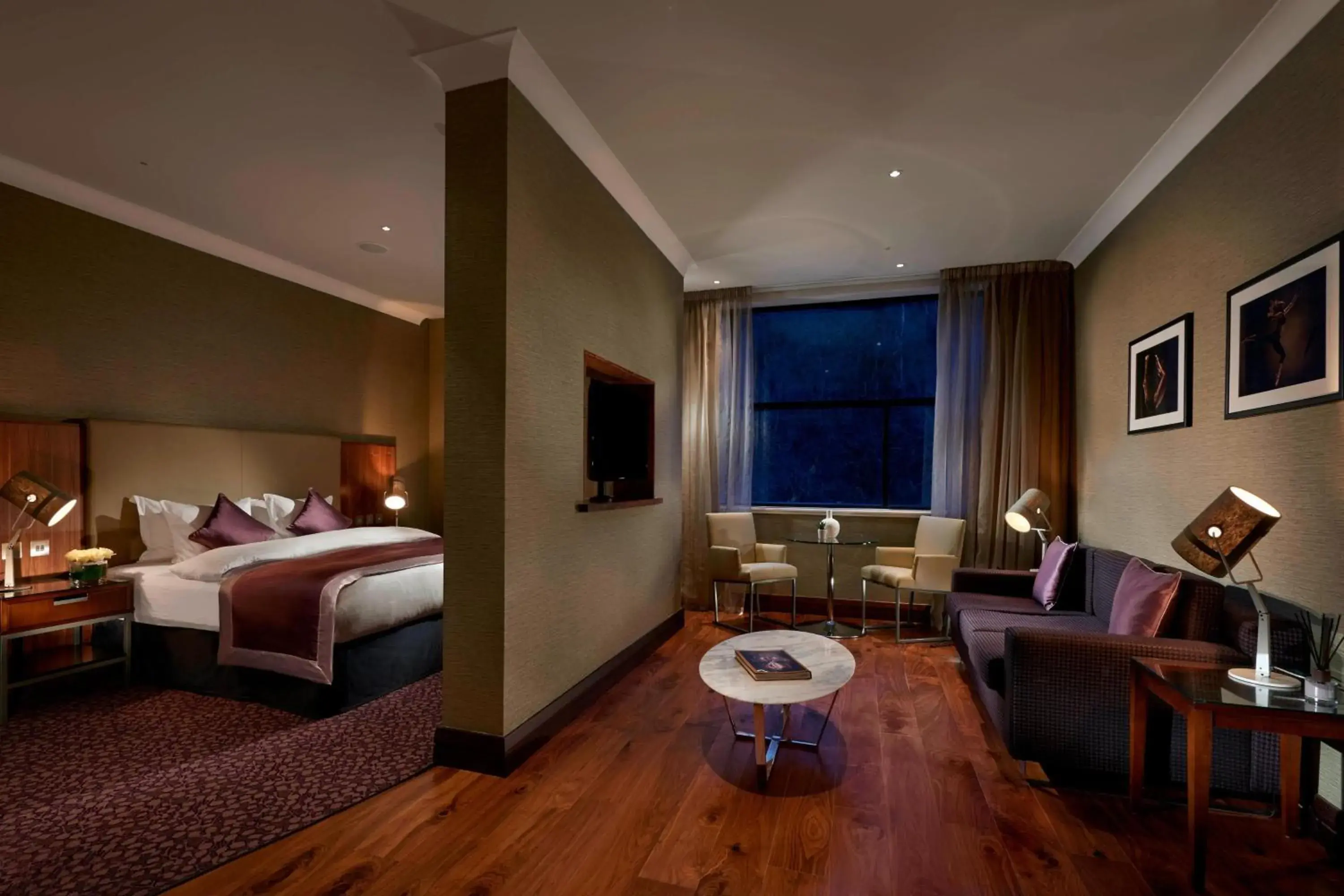 Photo of the whole room, Bed in The Glasshouse, Autograph Collection Photo of the whole room, Bed in The Glasshouse, Autograph Collection