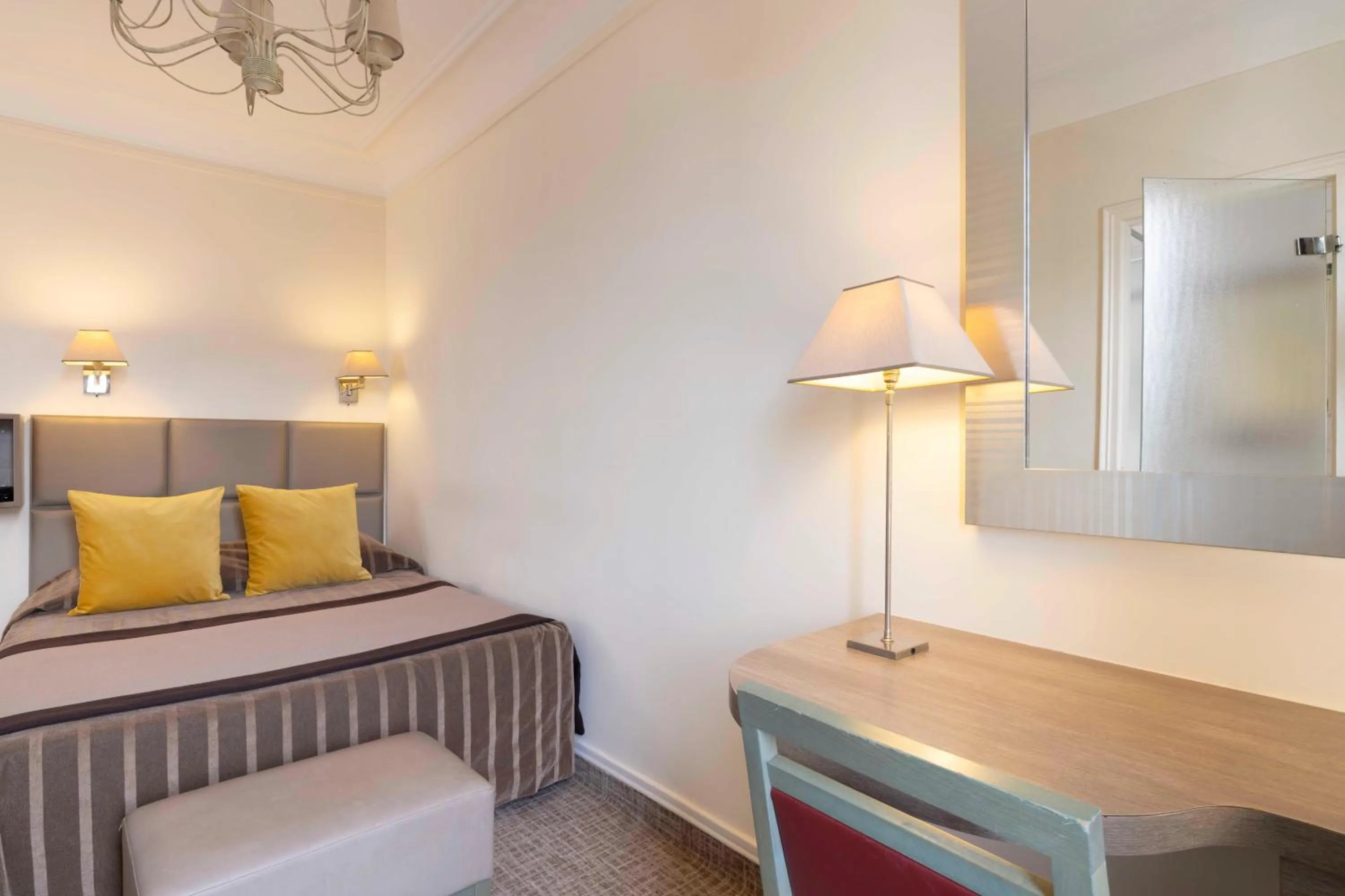 Photo of the whole room, Bed in Hôtel Saint Pierre