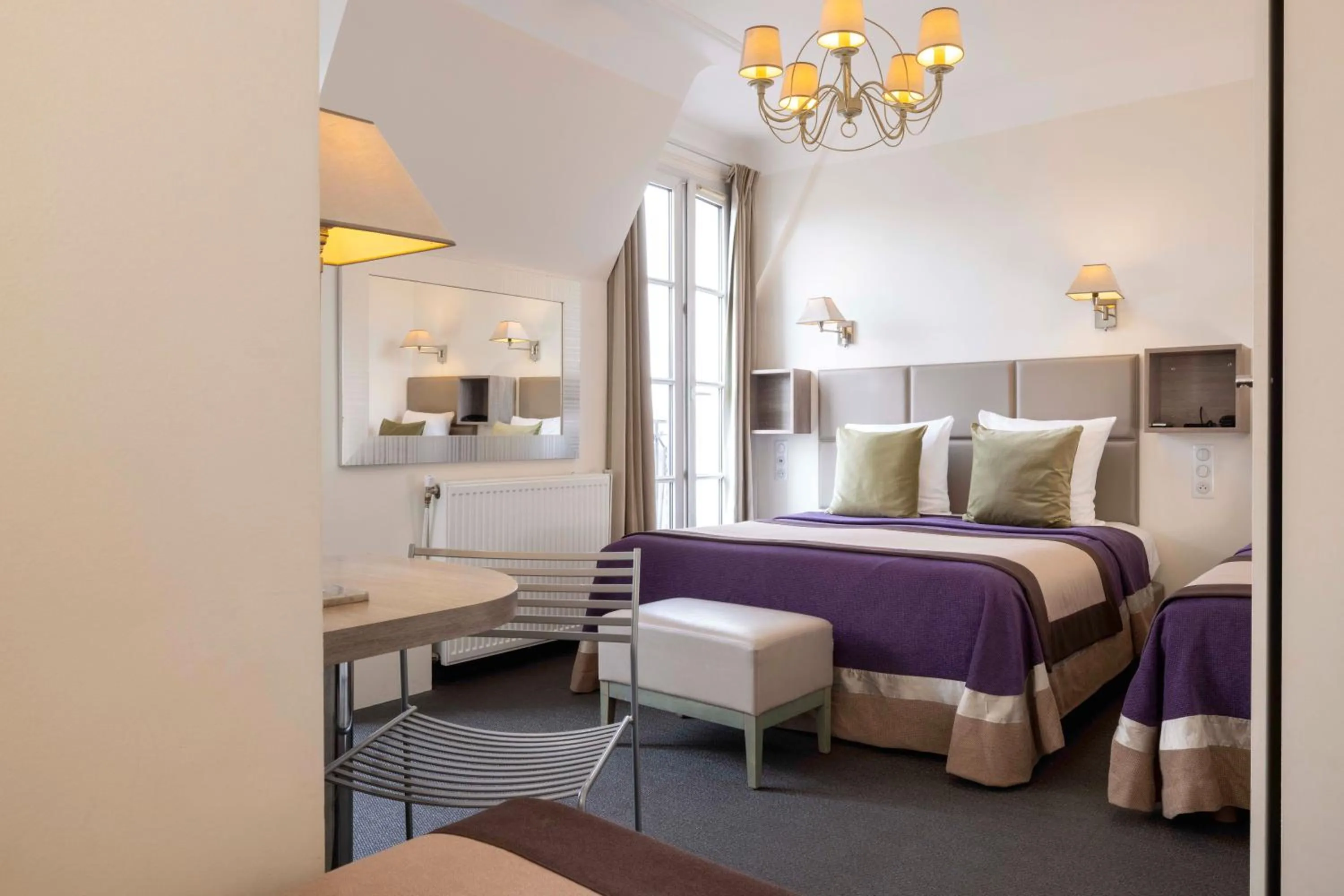 Photo of the whole room, Bed in Hôtel Saint Pierre