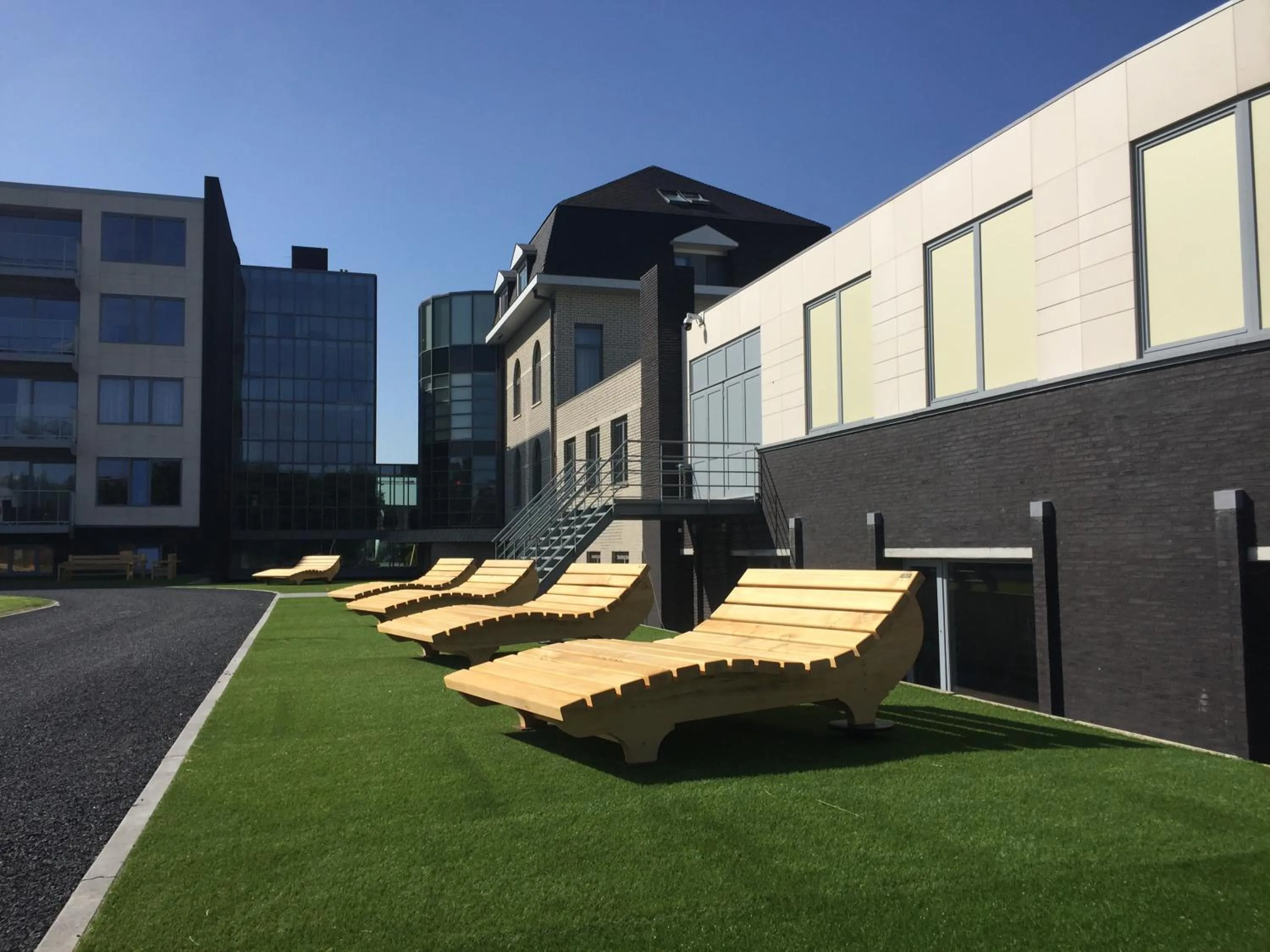 Garden in Hotel Acropolis " Op het sportiefste park van de kust "