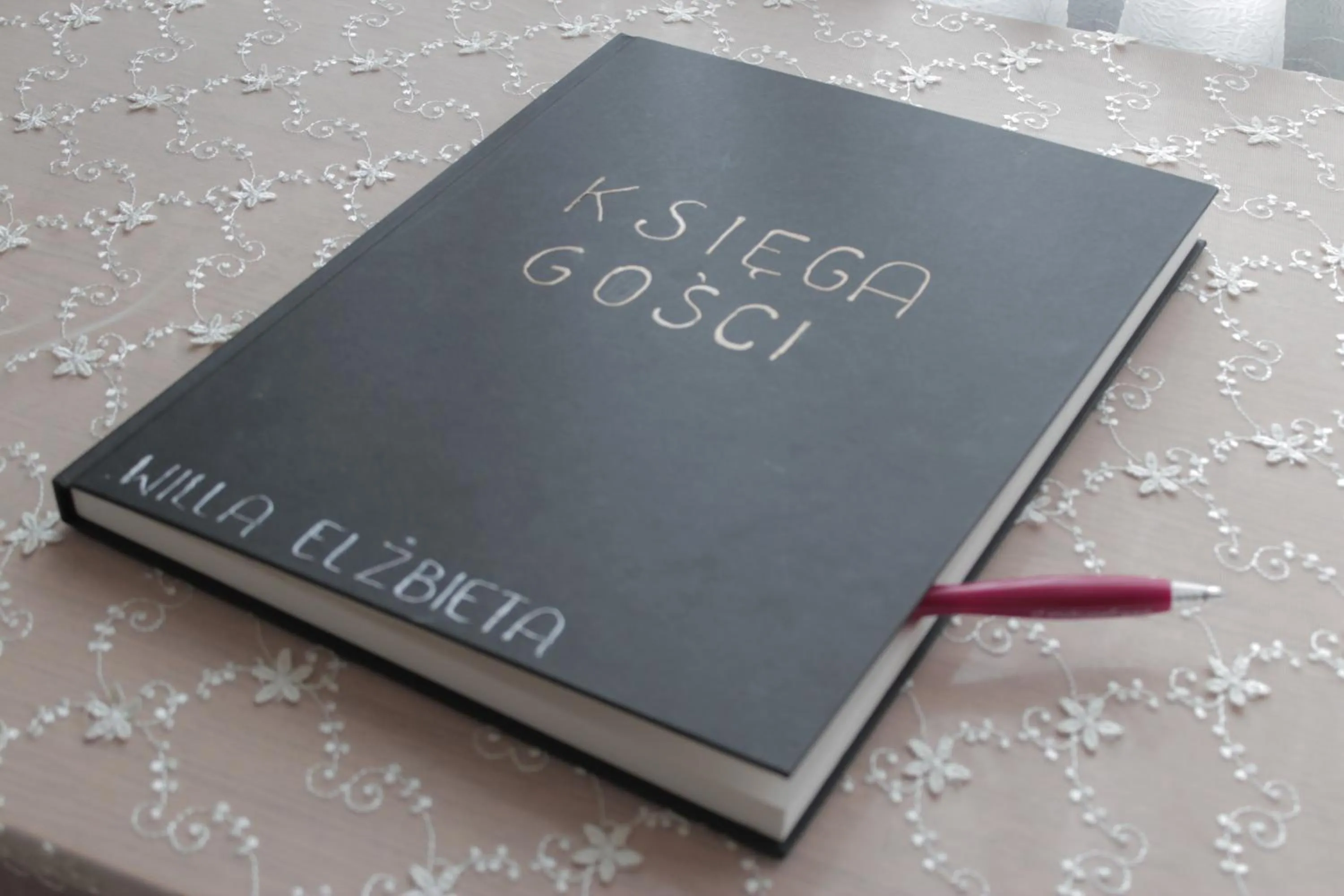 People in Willa Elżbieta - komfortowy wypoczynek, znakomite recenzje Gości