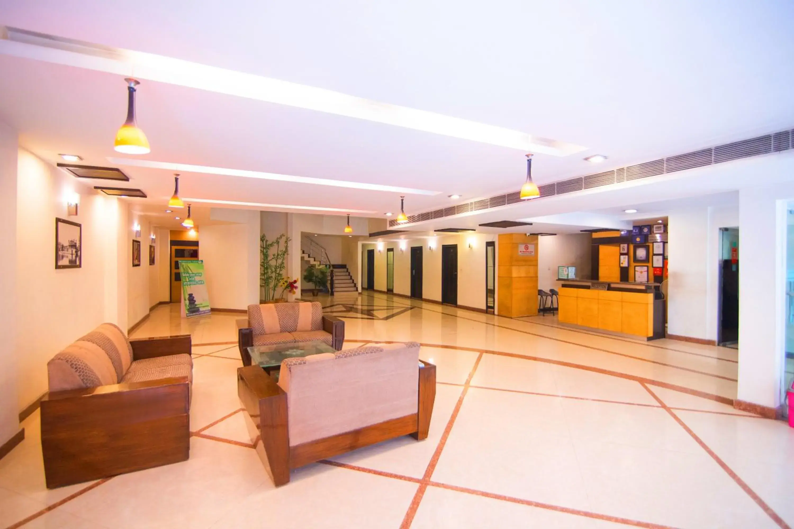 Property building in Hotel Hong Kong Inn Property building in Hotel Hong Kong Inn