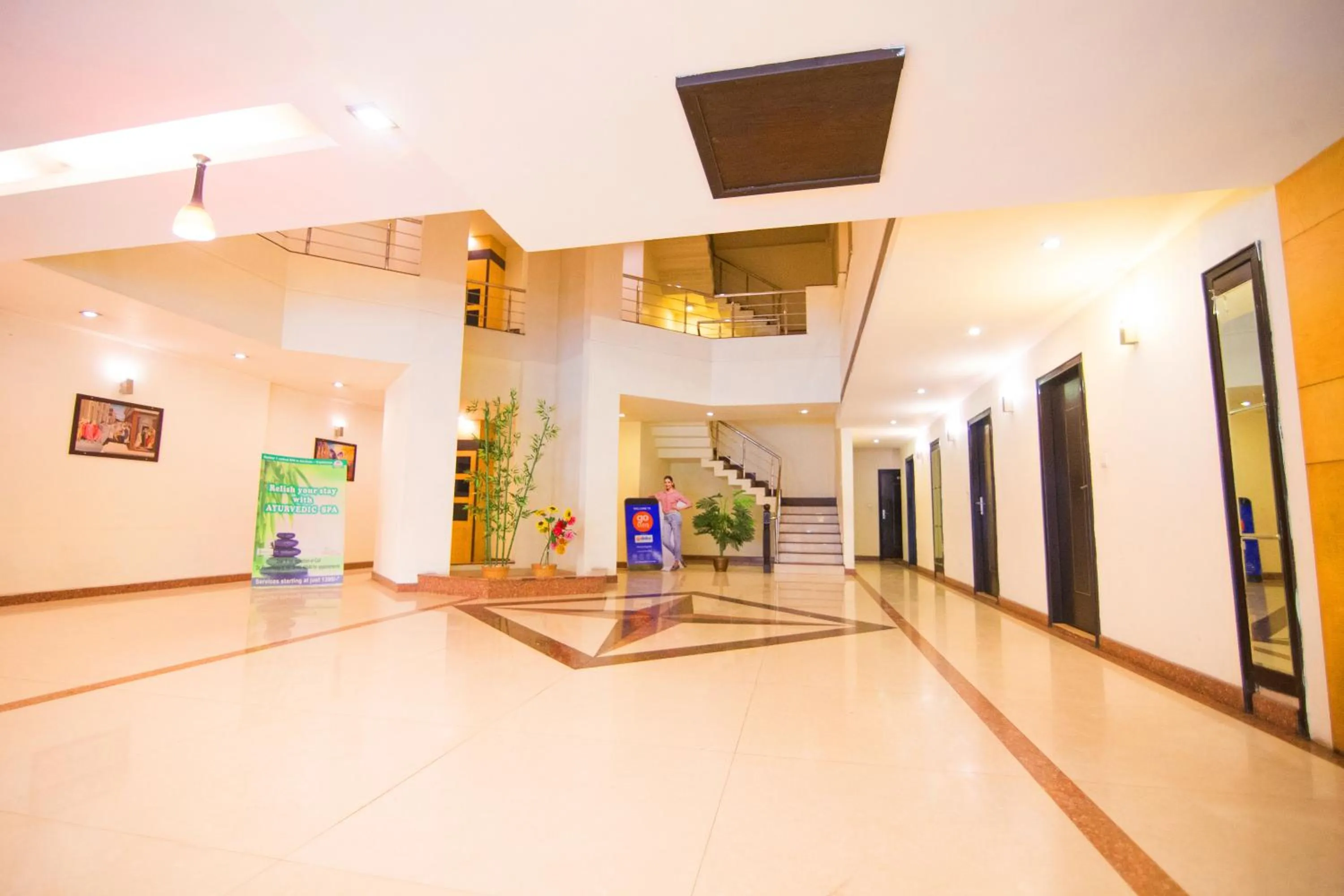 Property building in Hotel Hong Kong Inn