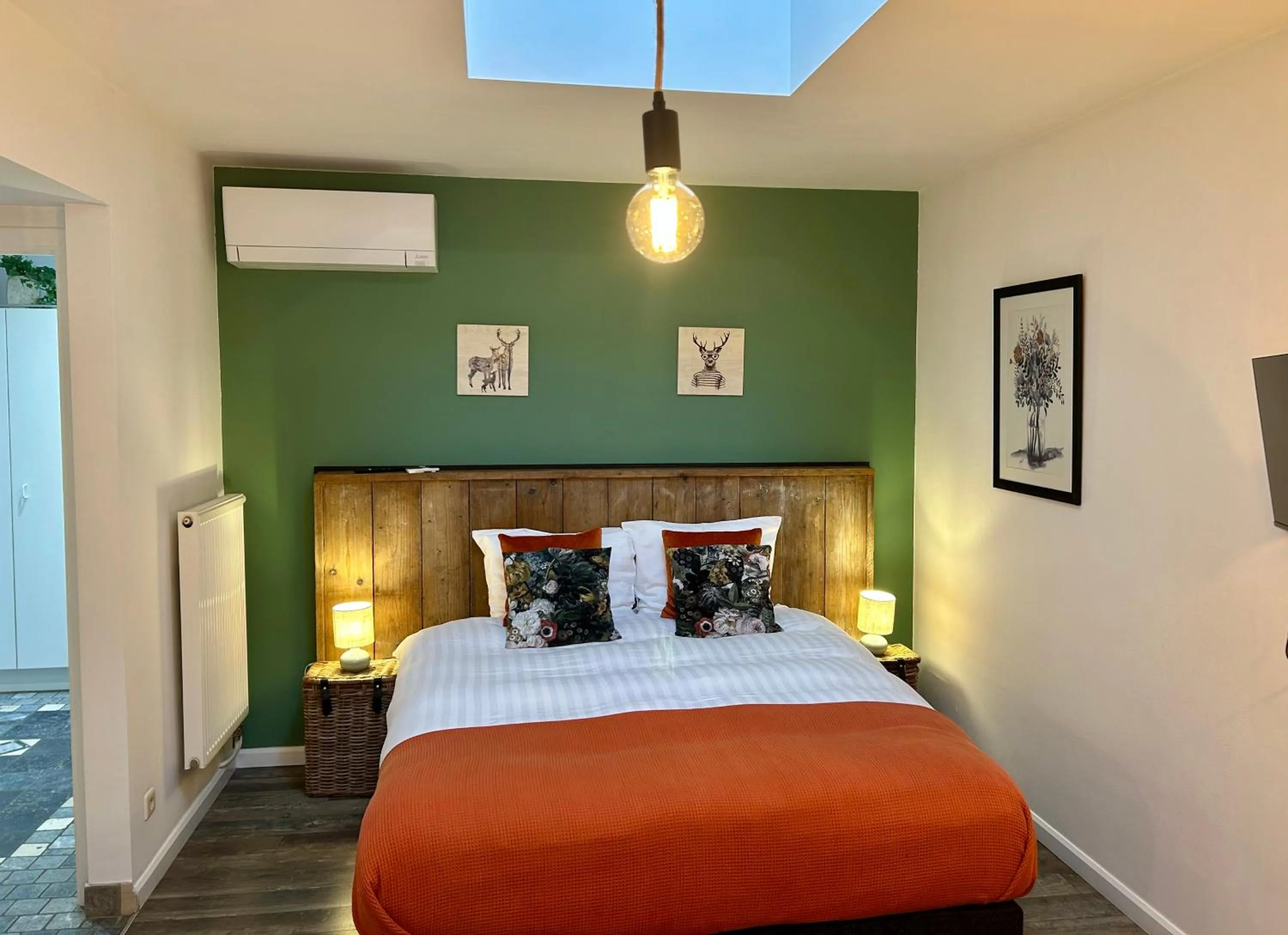 Photo of the whole room, Bed in B&B De Joker