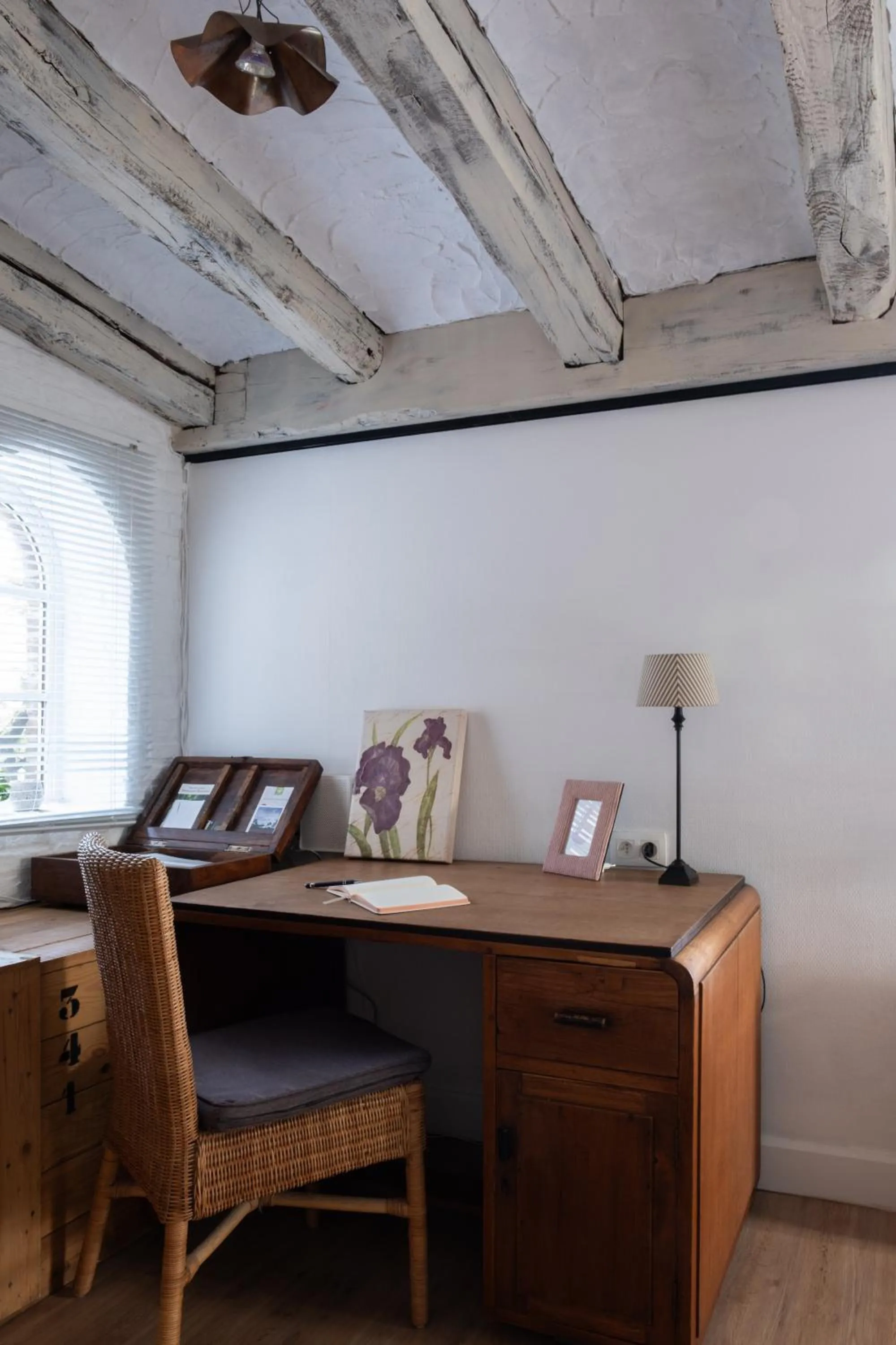 Seating area in B&B De Joker