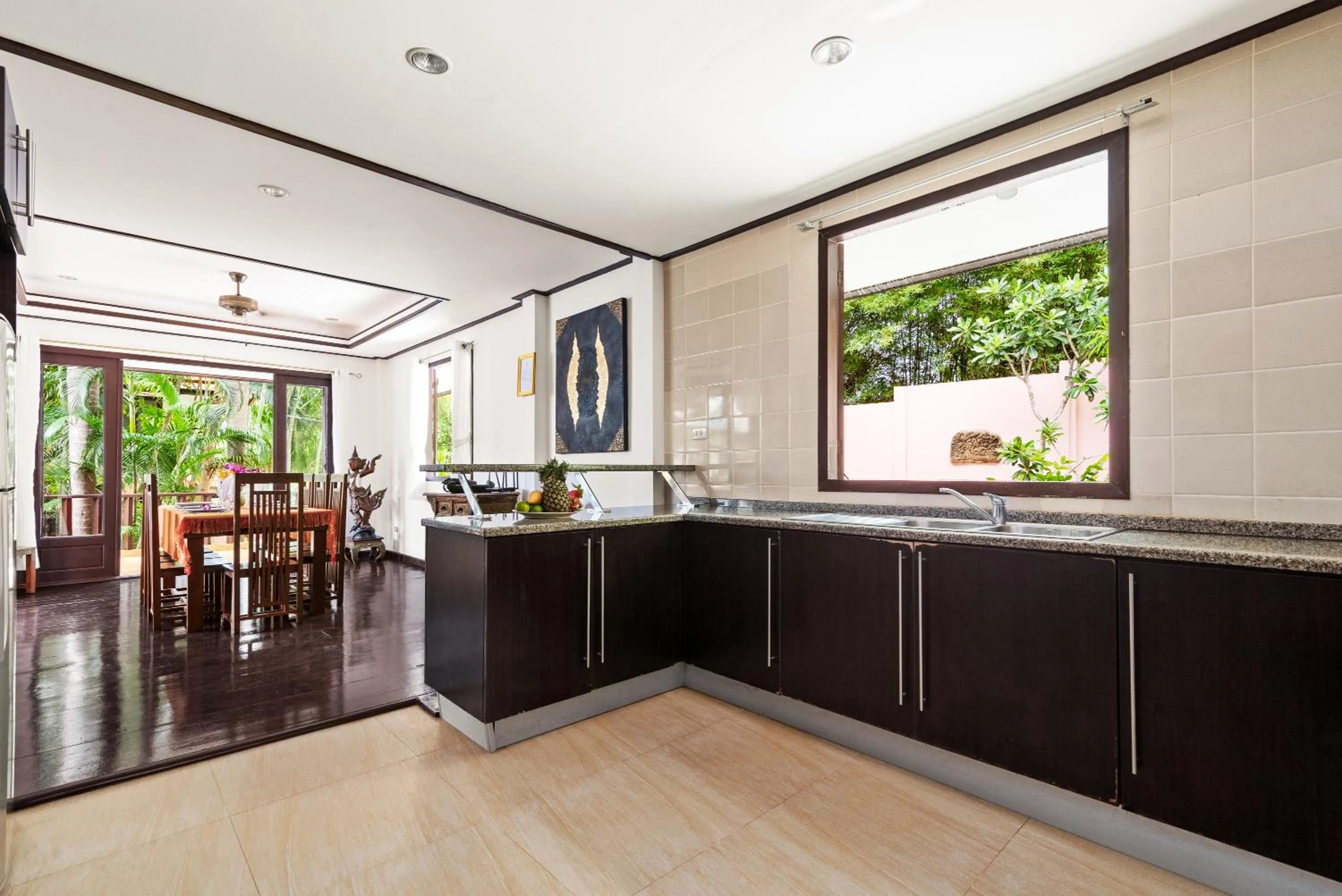 Kitchen or kitchenette in Paradise Island Estate