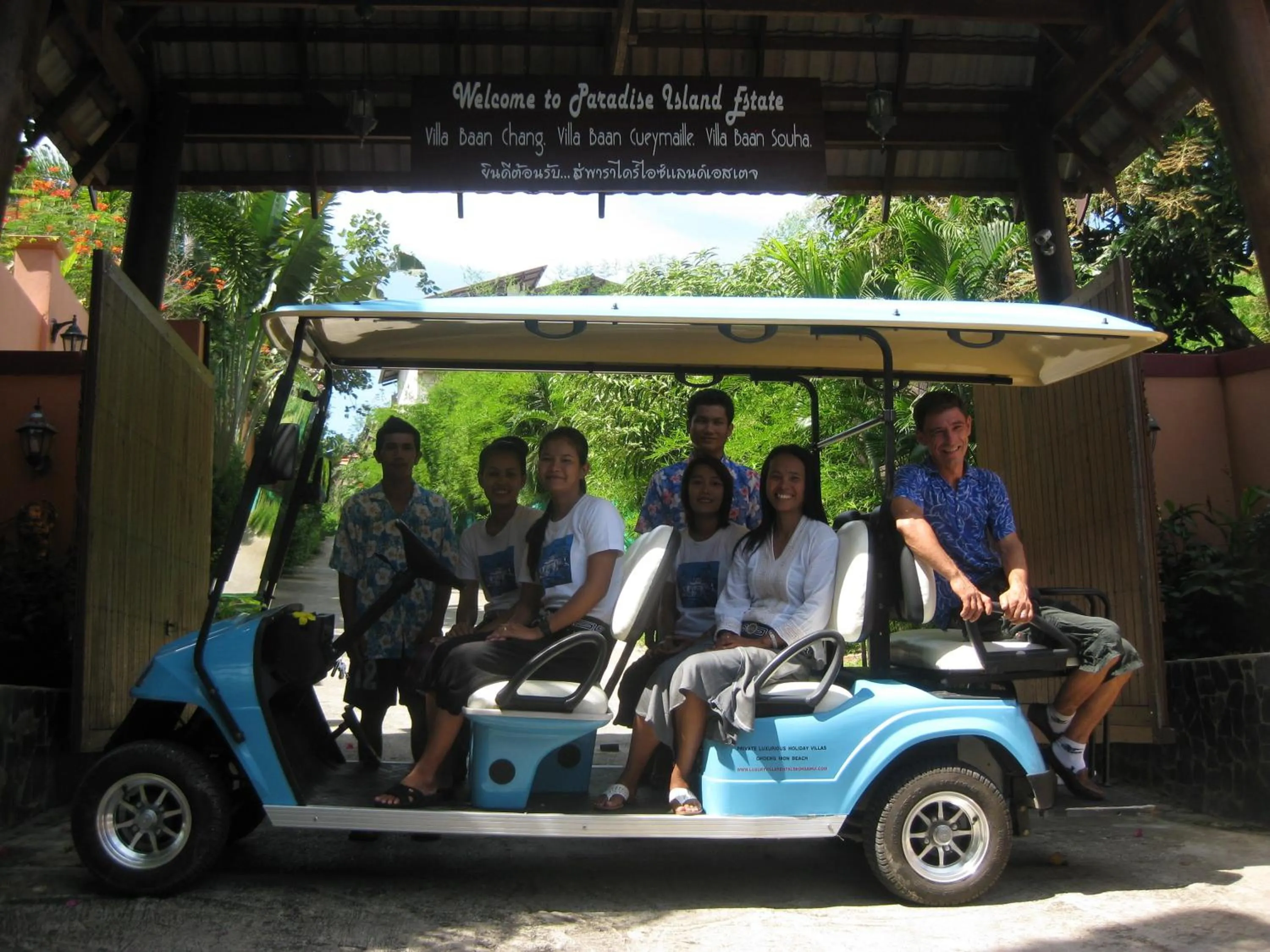 shuttle in Paradise Island Estate