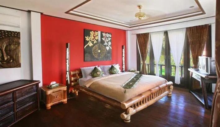 Photo of the whole room, Bed in Paradise Island Estate