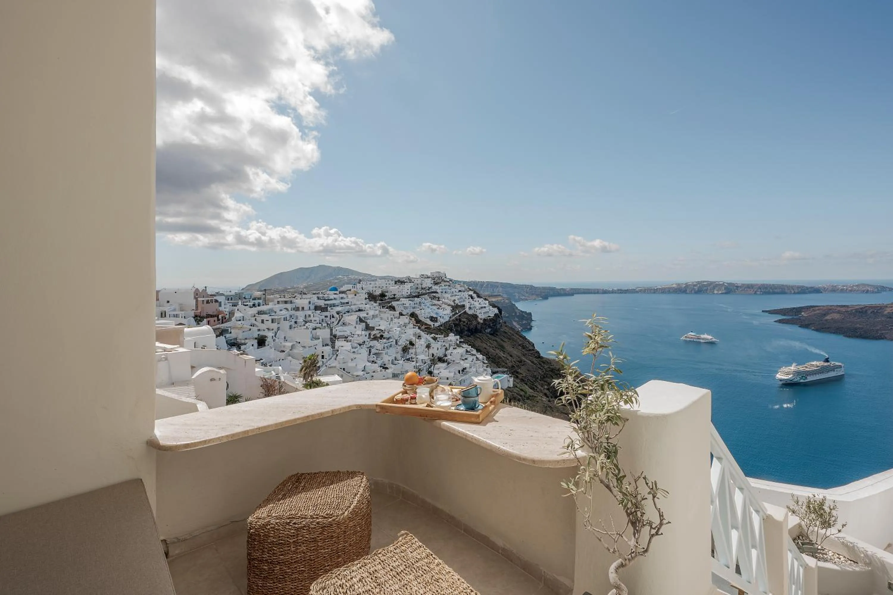 Blue Dolphins Apartments