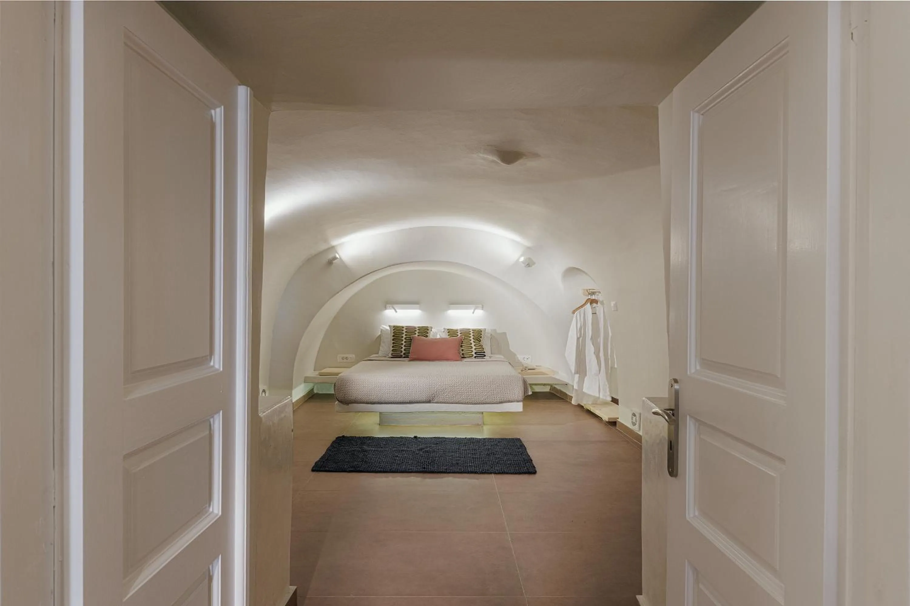 Bed in Blue Dolphins Apartments