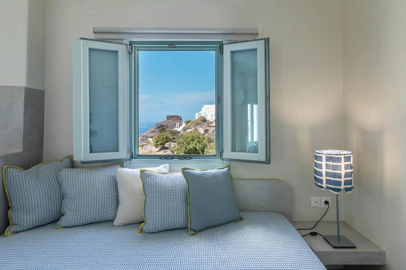 Bed in Blue Dolphins Apartments