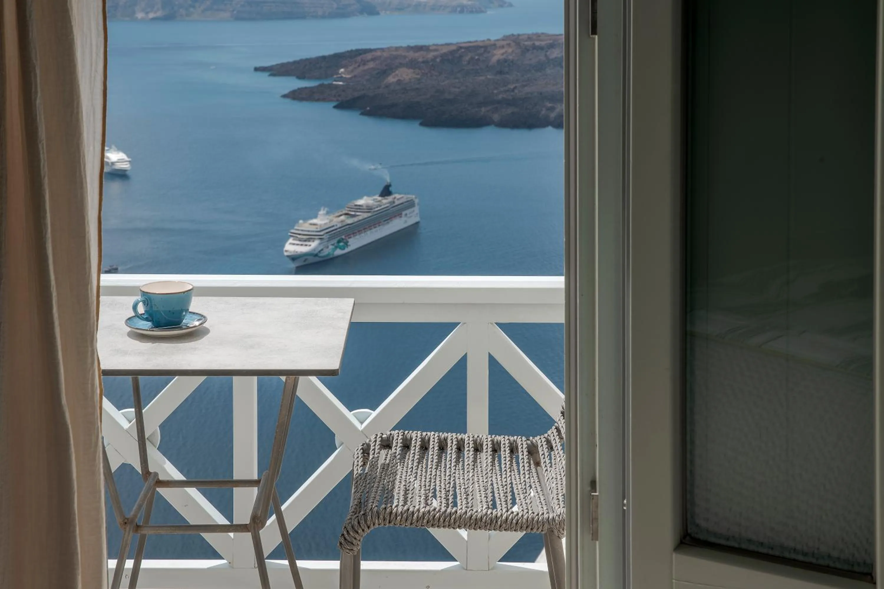 Blue Dolphins Apartments