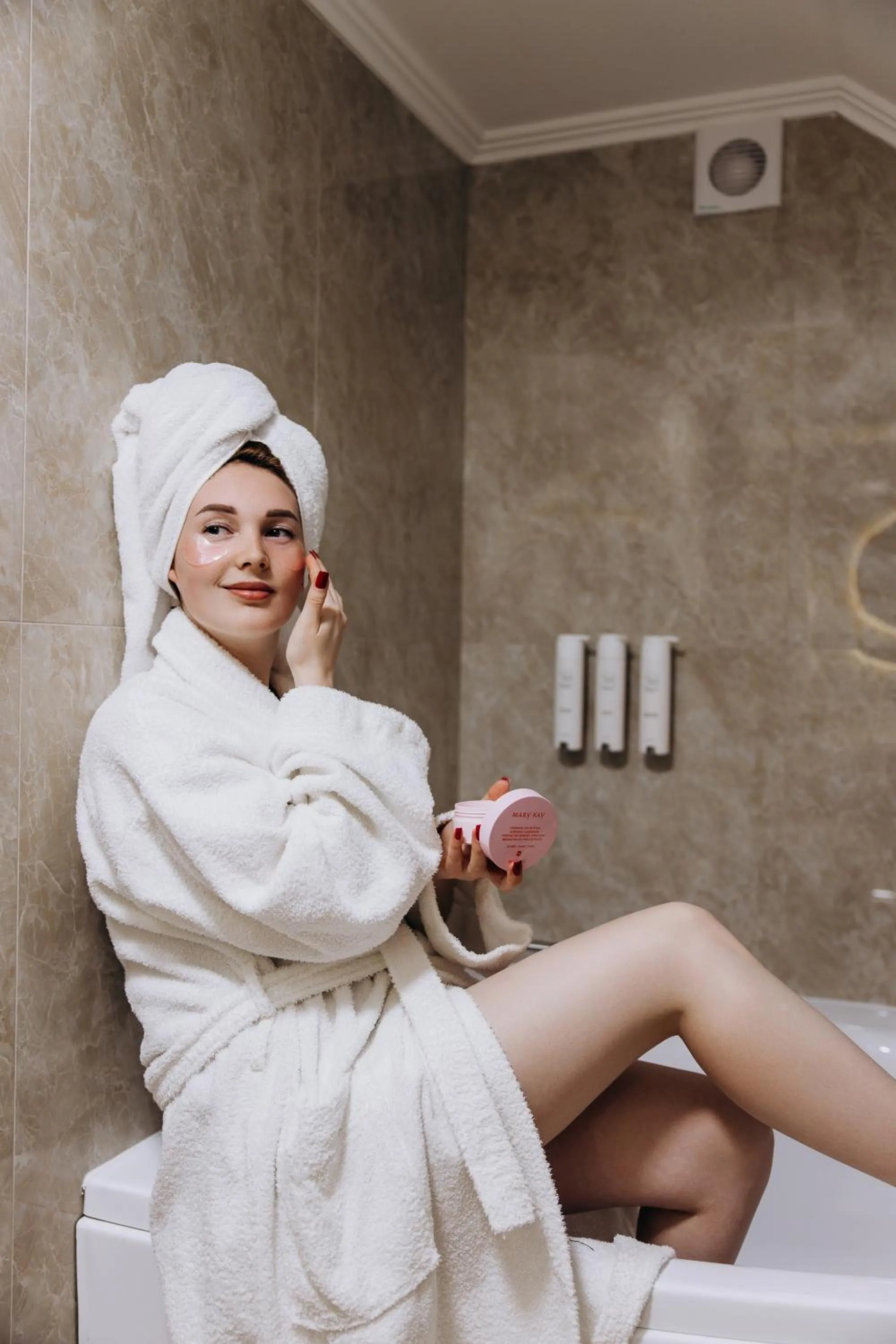 People in Eduard Hotel