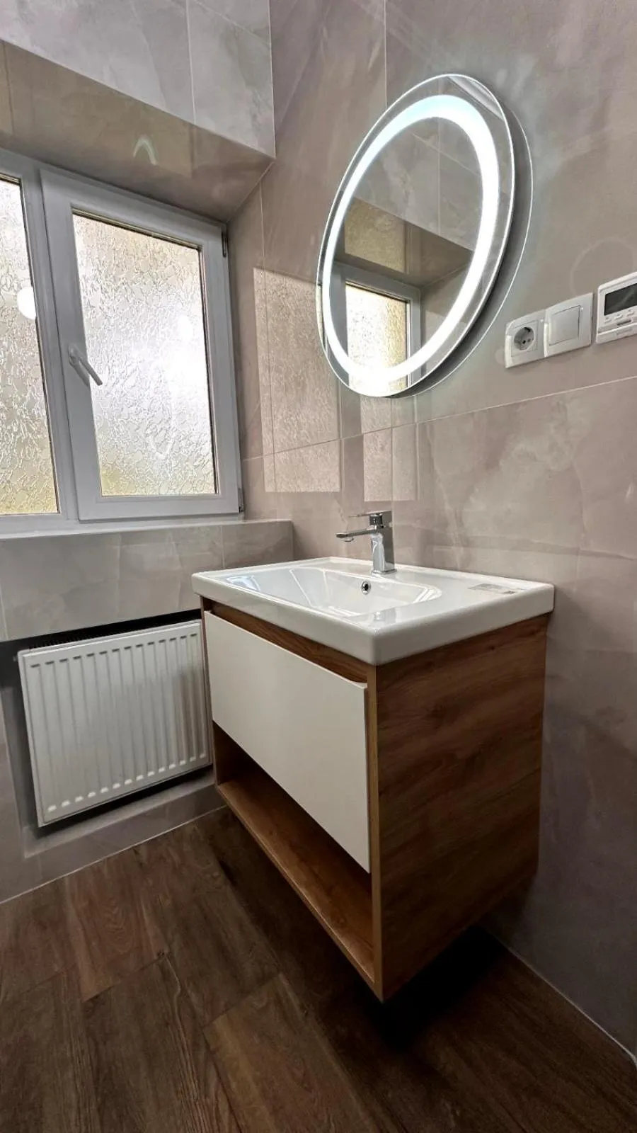 Shower in Eduard Hotel