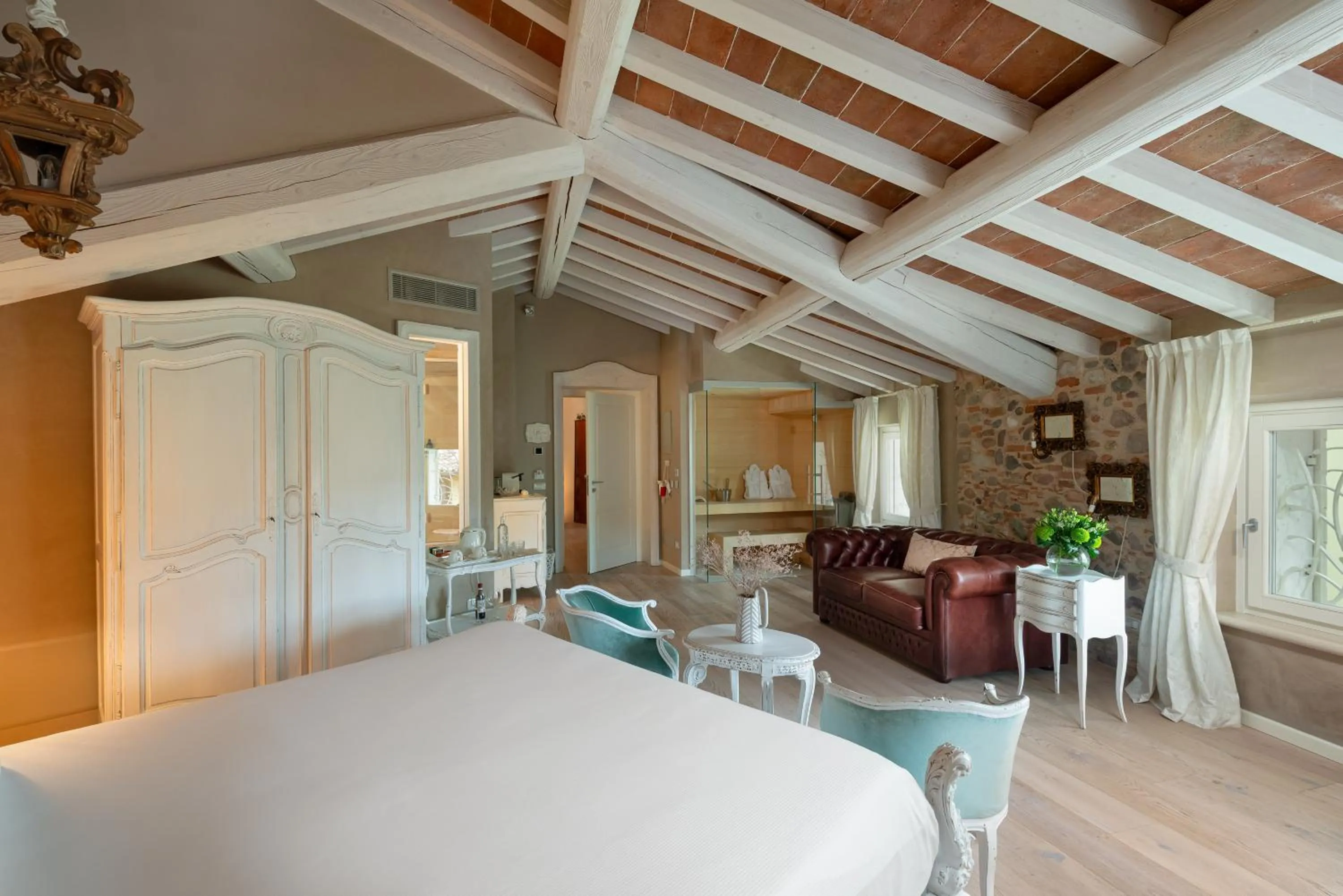 Bed in Regia Rosetta - Royal Rooms Borghetto