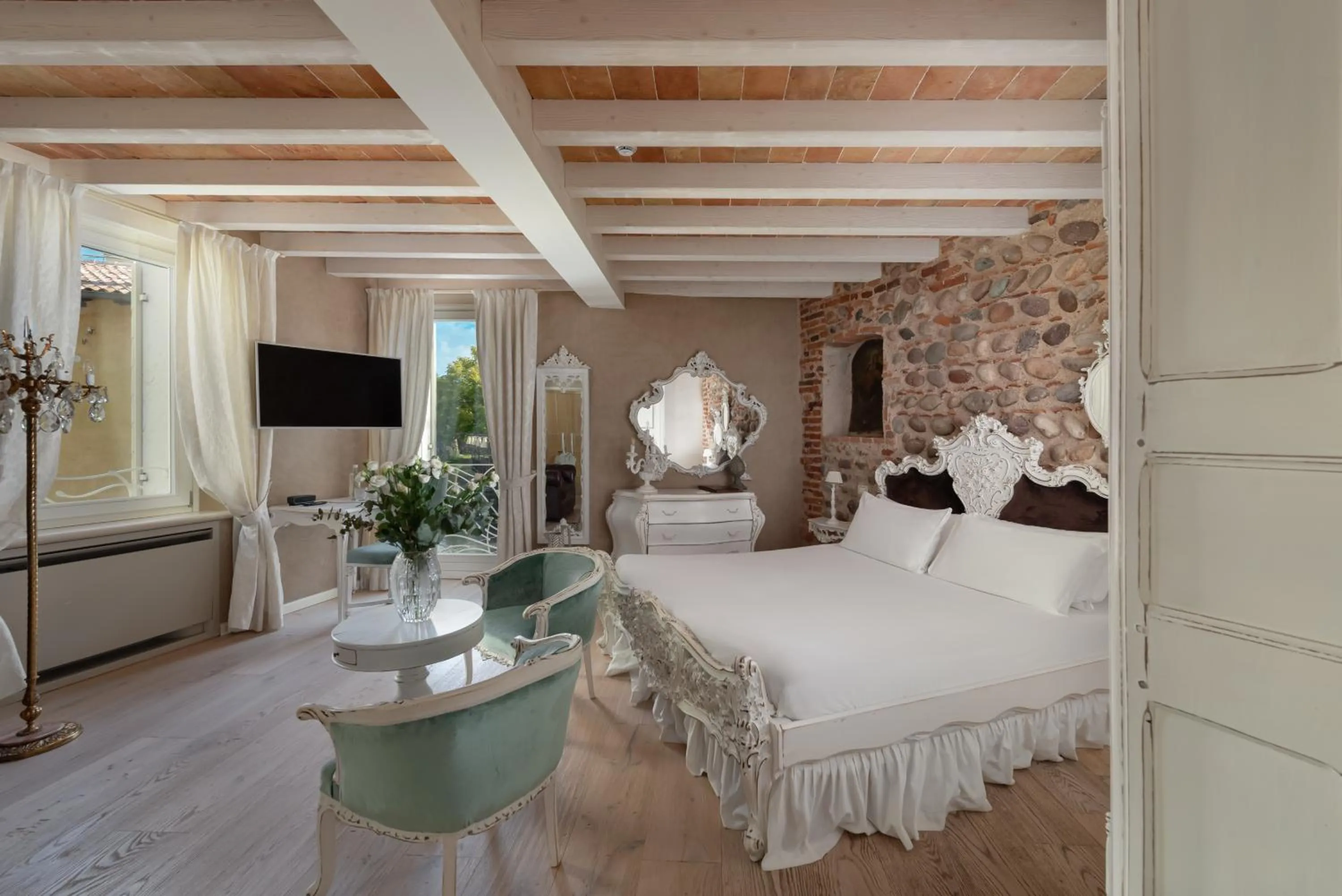 Bed in Regia Rosetta - Royal Rooms Borghetto