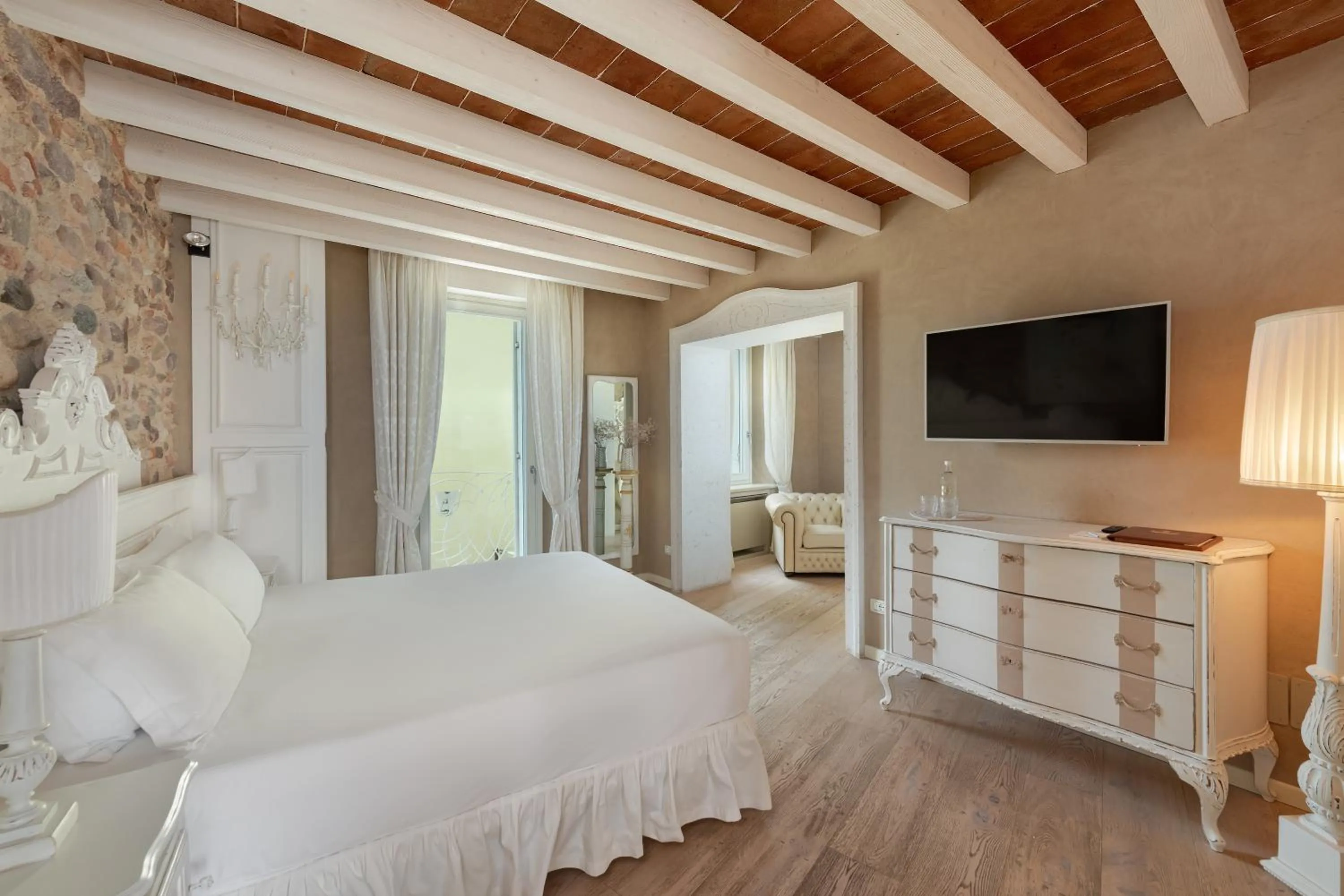 Bed in Regia Rosetta - Royal Rooms Borghetto