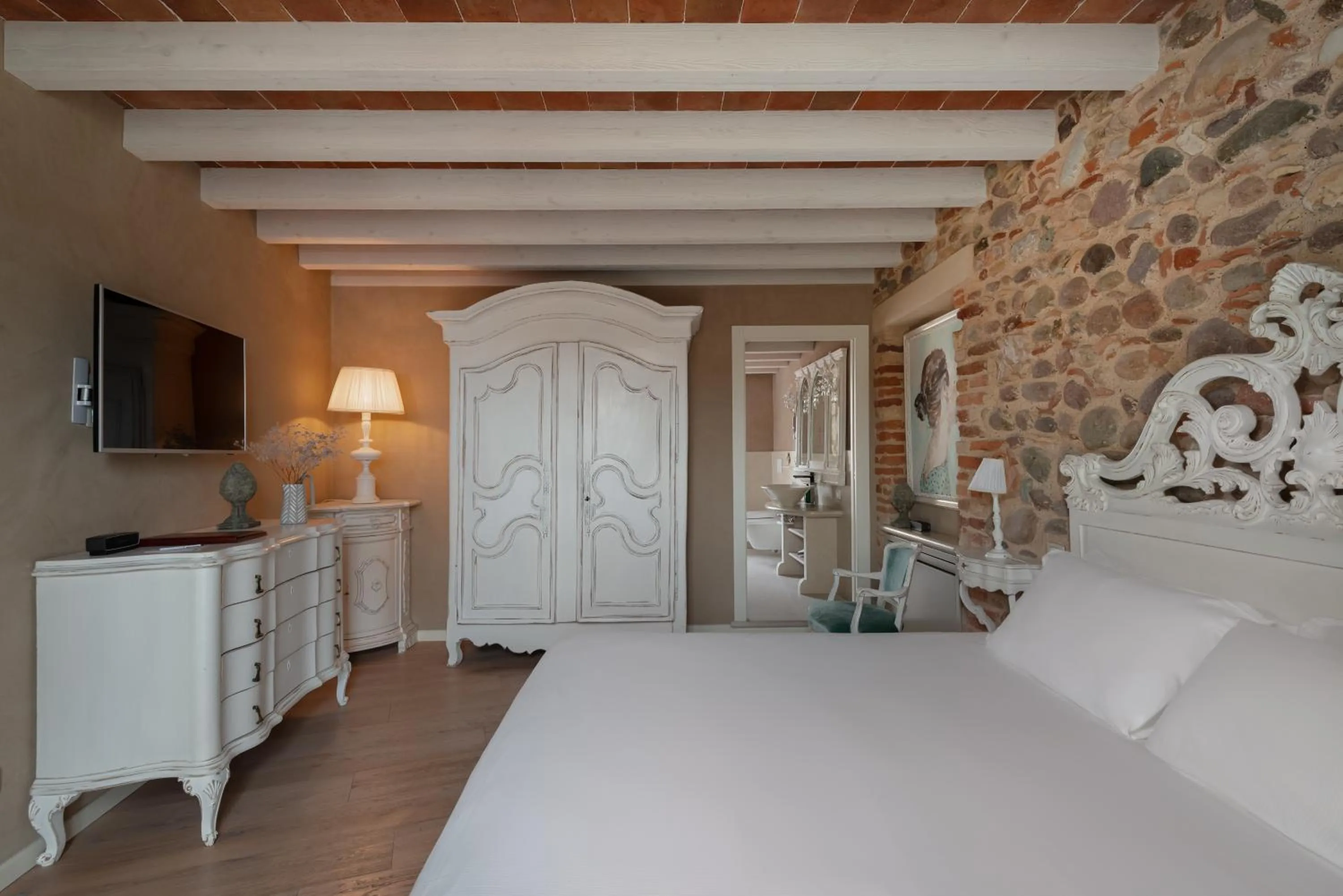 Bed in Regia Rosetta - Royal Rooms Borghetto