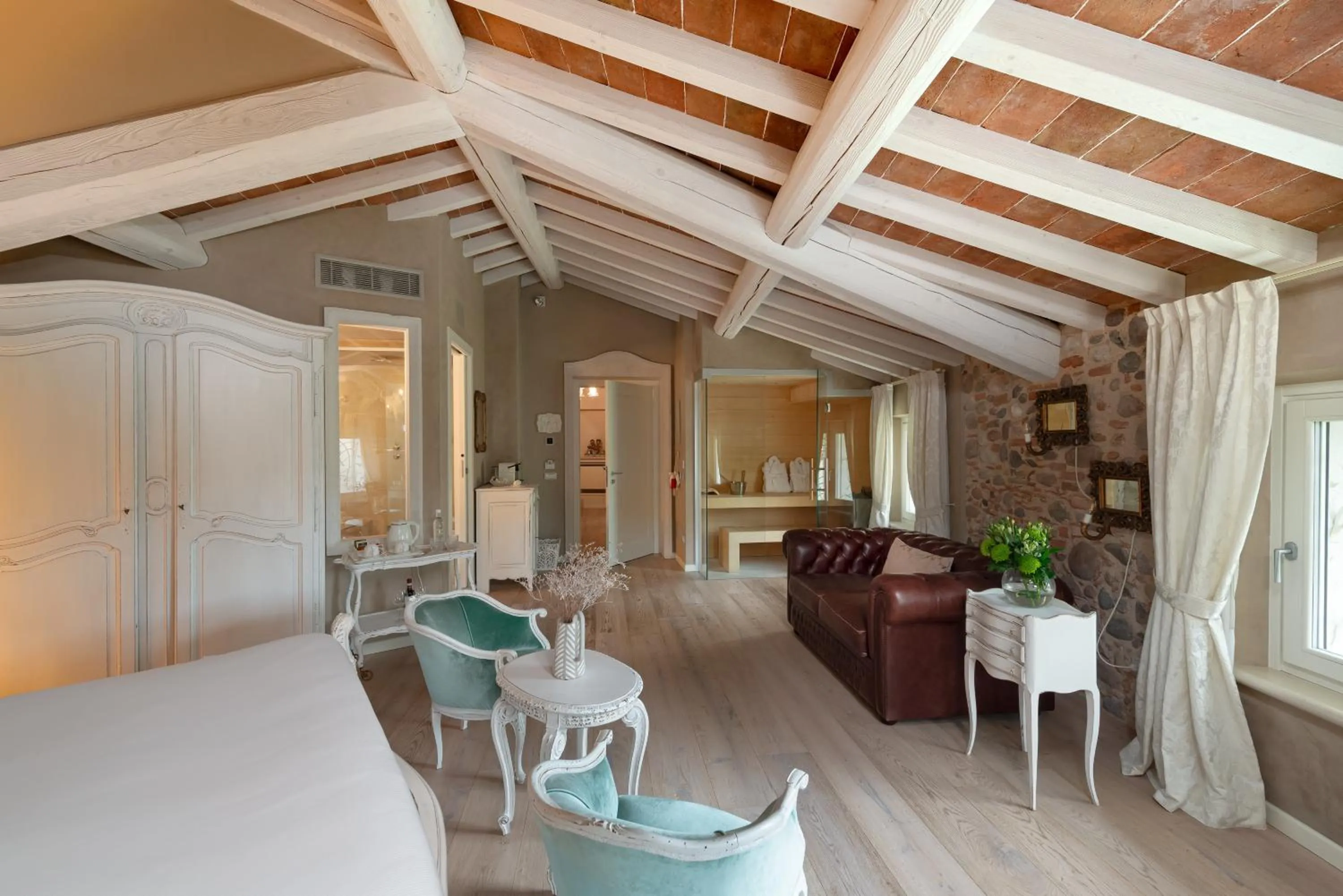 Bed in Regia Rosetta - Royal Rooms Borghetto