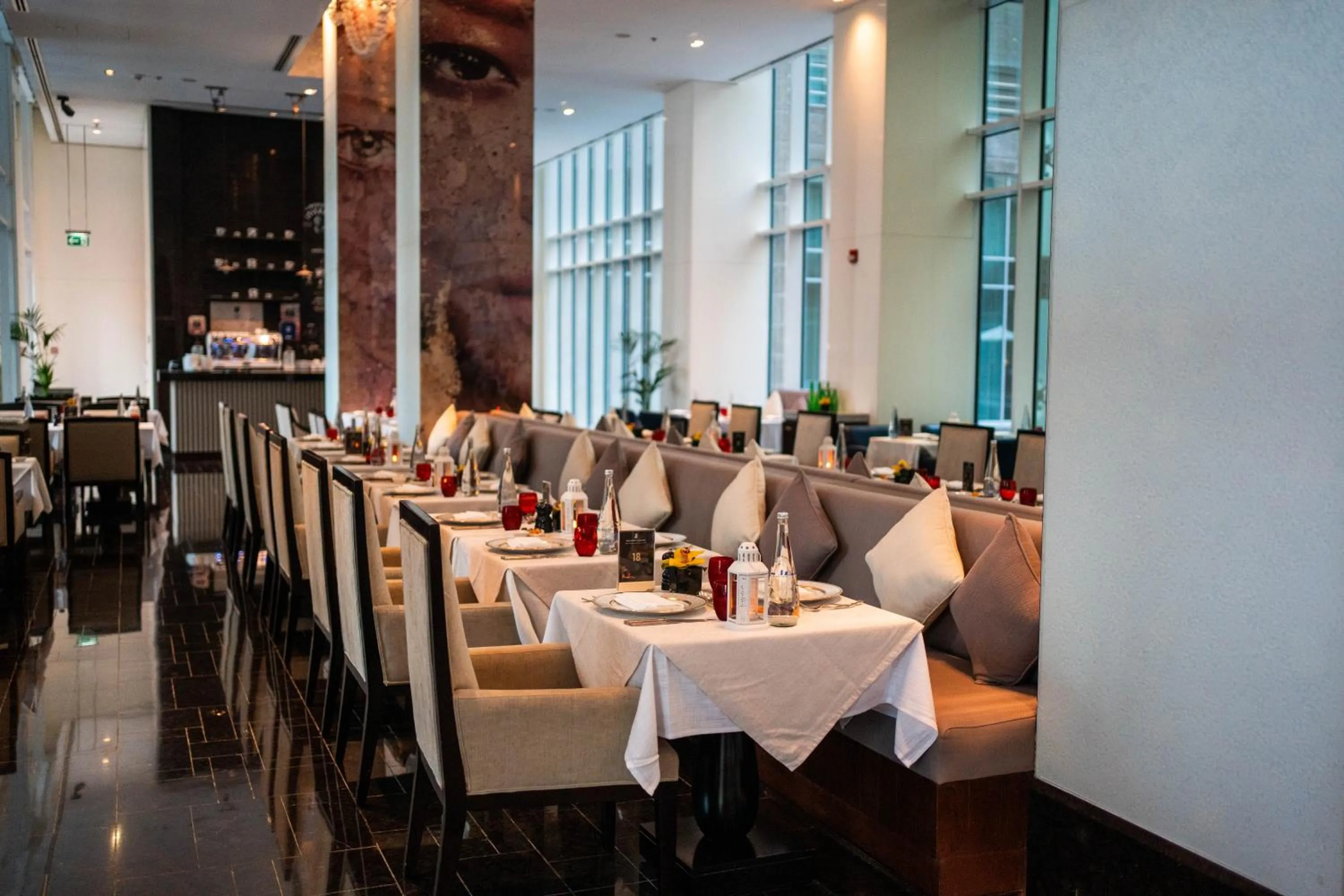 Restaurant/places to eat in The Ritz-Carlton Executive Residences