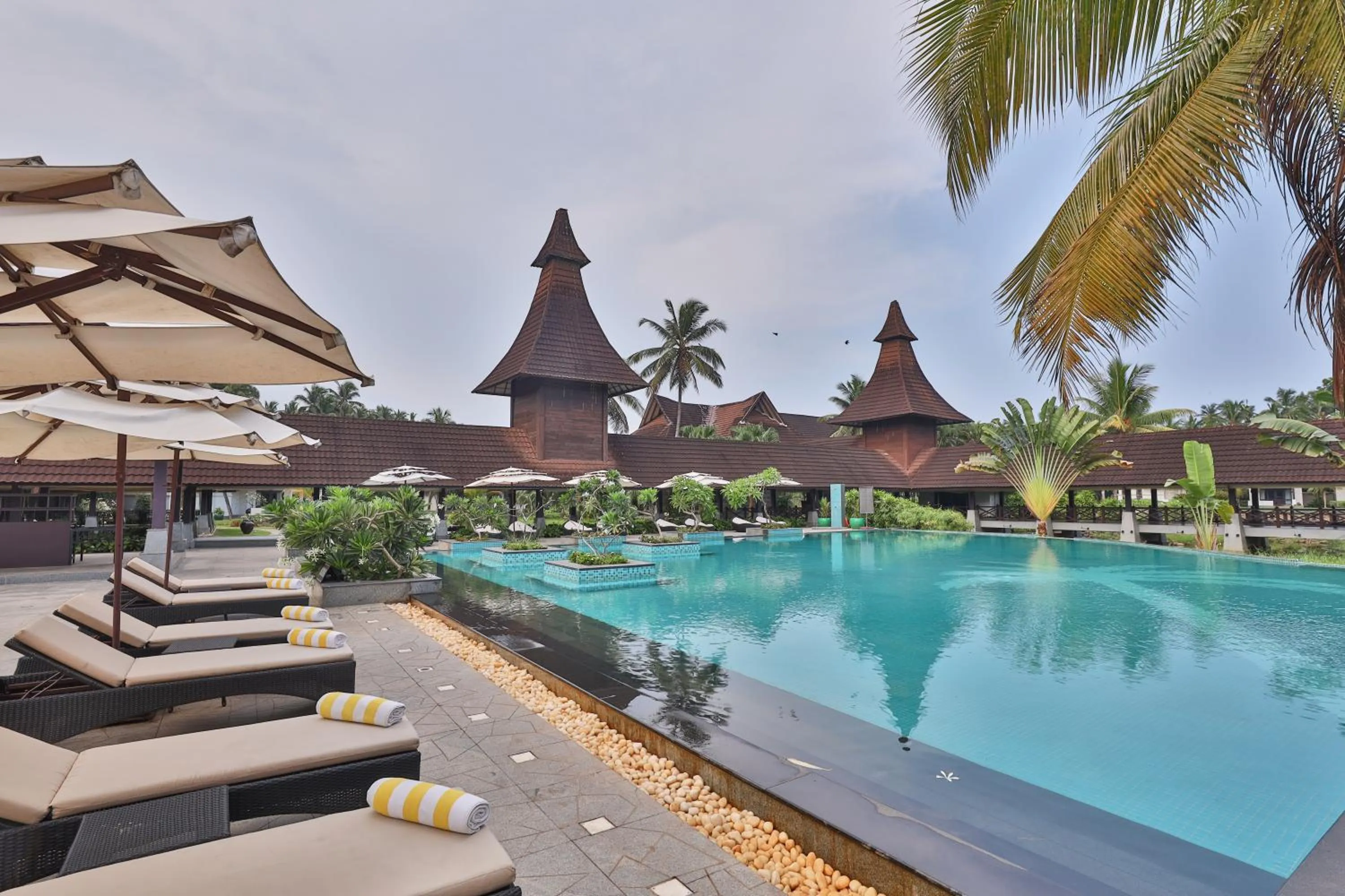 Swimming pool in The Lalit Resort & Spa Bekal
