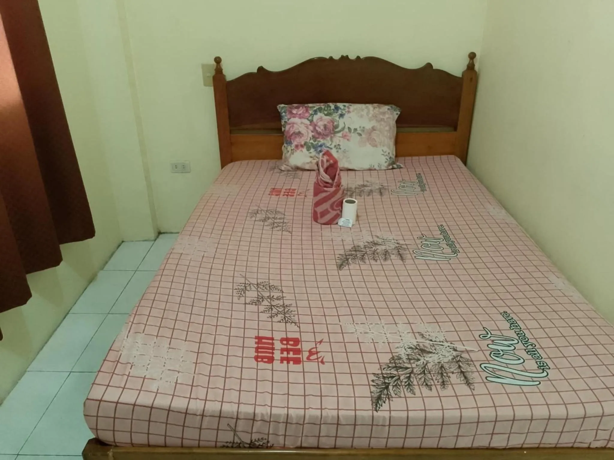 Bed in Bee Hub Pension